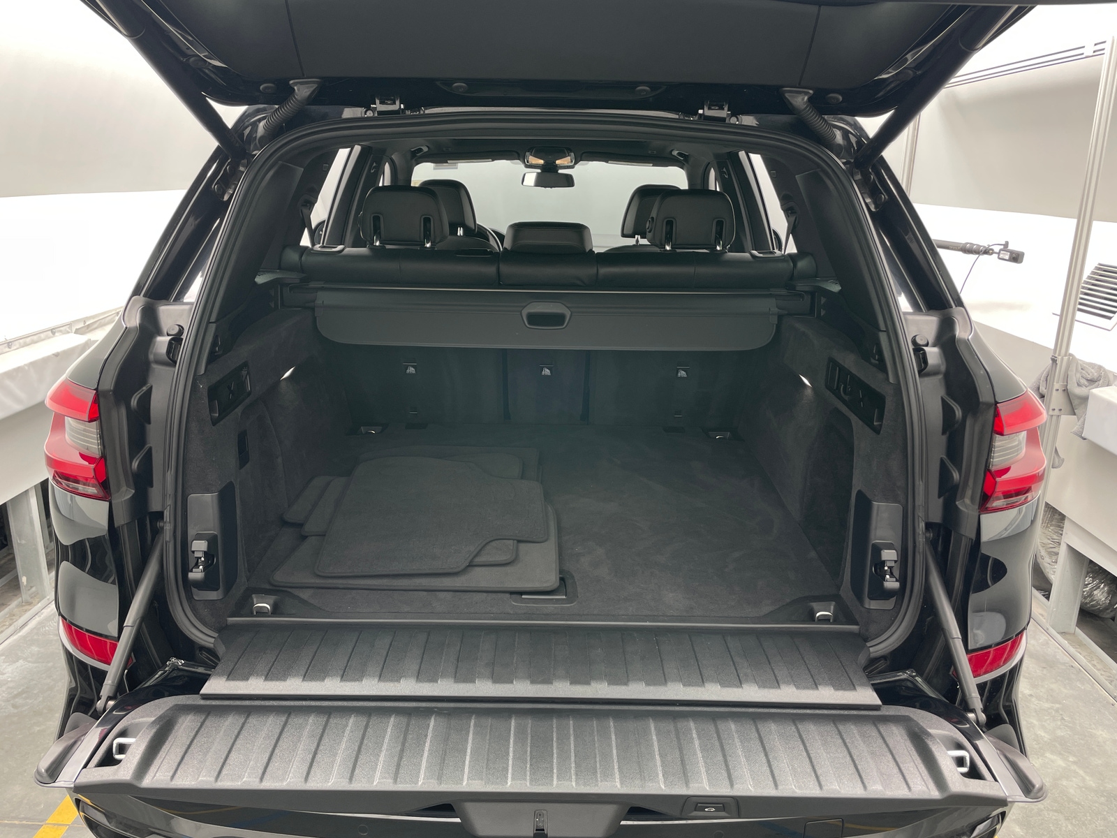 Thumbnail: 2022 BMW X5 - 6