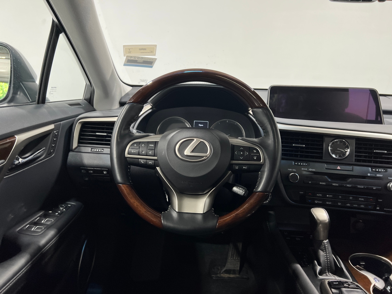 Thumbnail: 2019 Lexus RX - 5