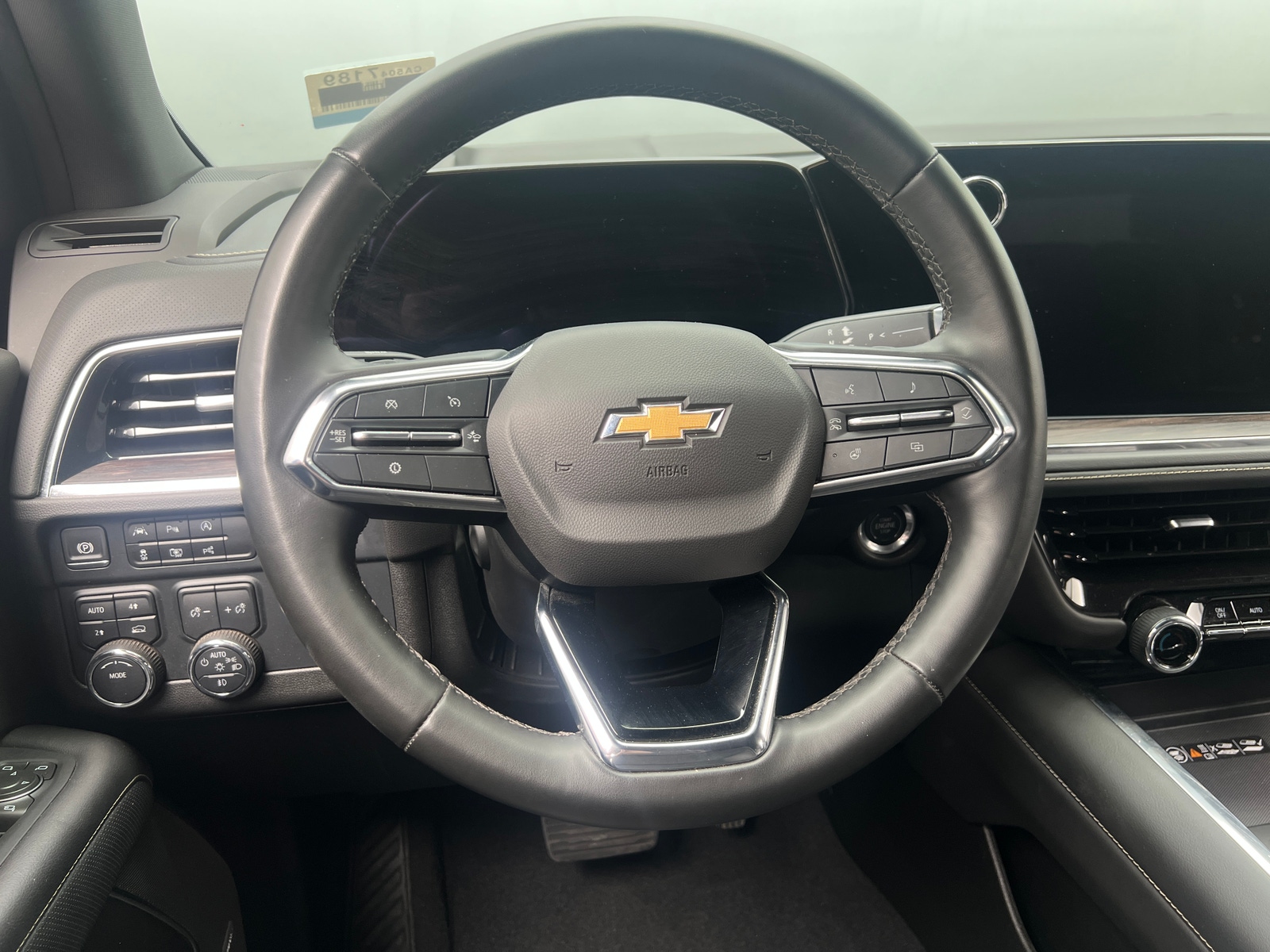 Thumbnail: 2025 Chevrolet Suburban - 4