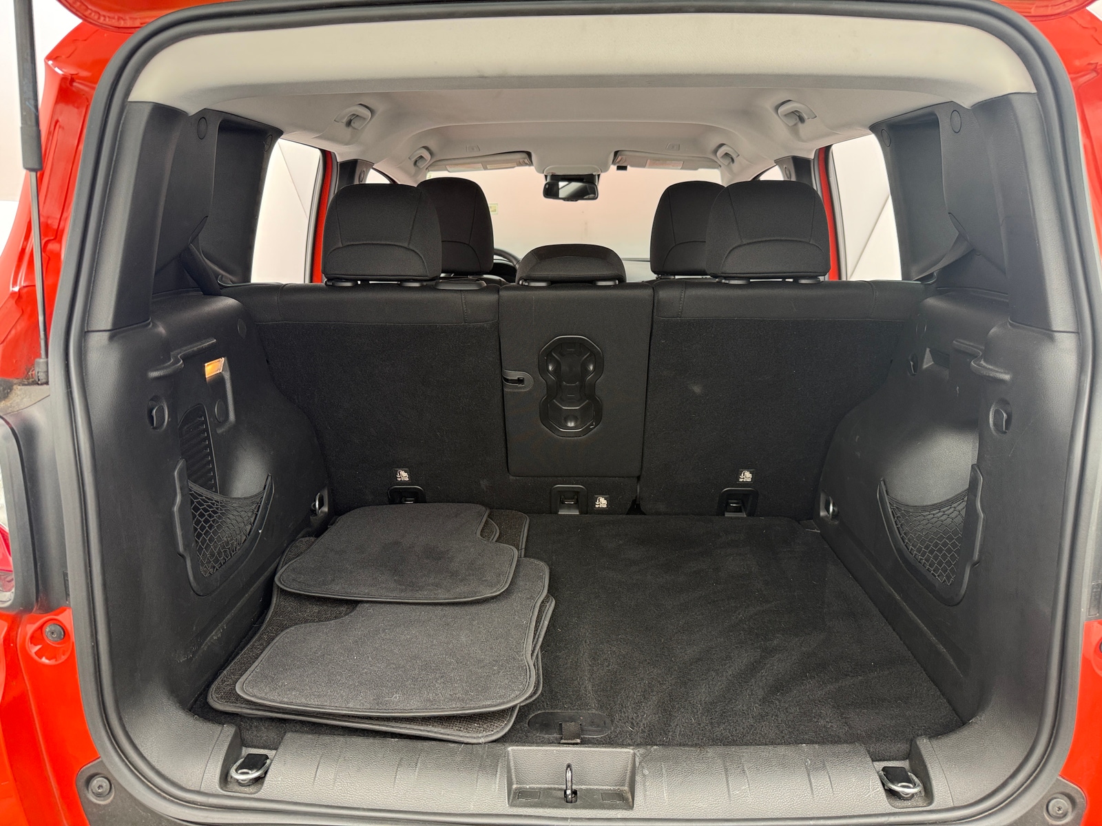Thumbnail: 2018 Jeep Renegade - 7