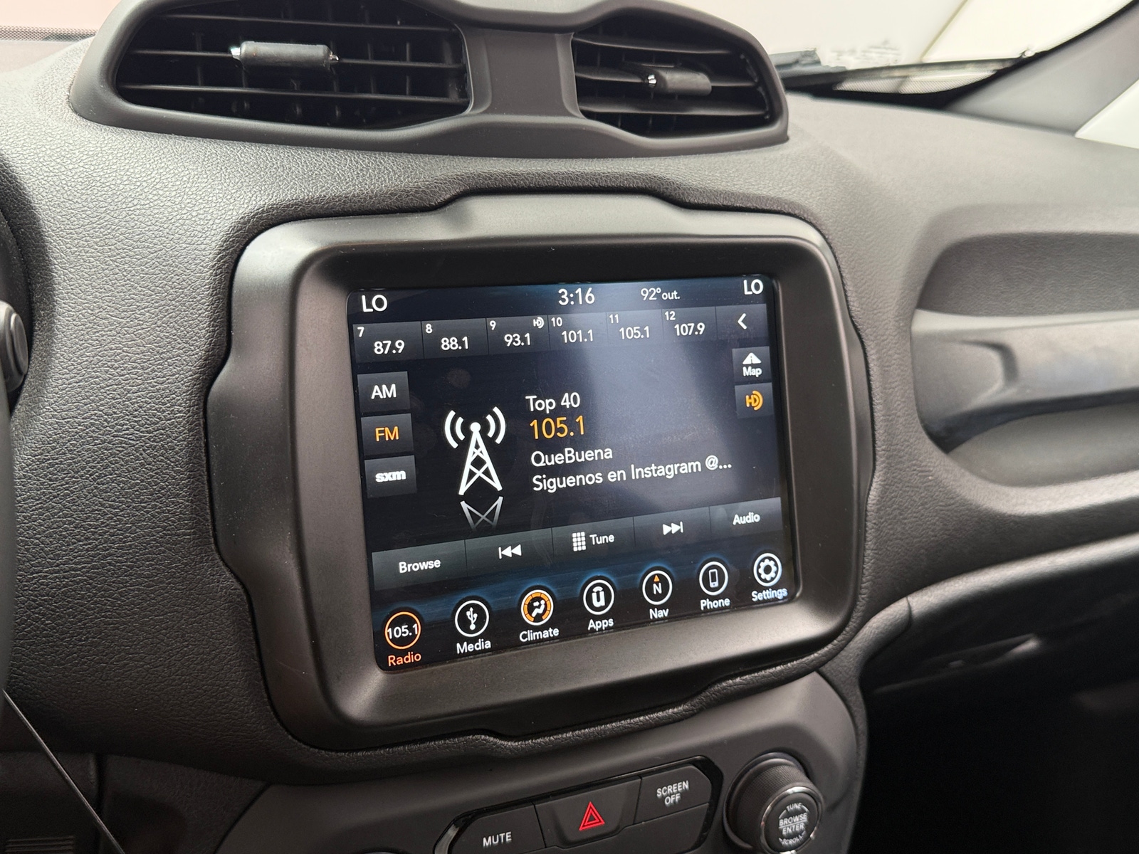 Thumbnail: 2018 Jeep Renegade - 4