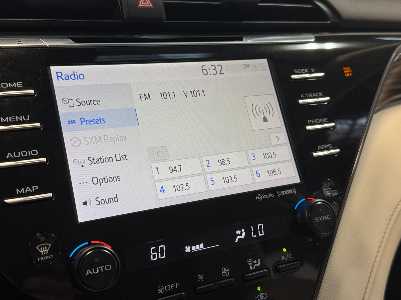 Thumbnail: 2019 Toyota Camry - 3