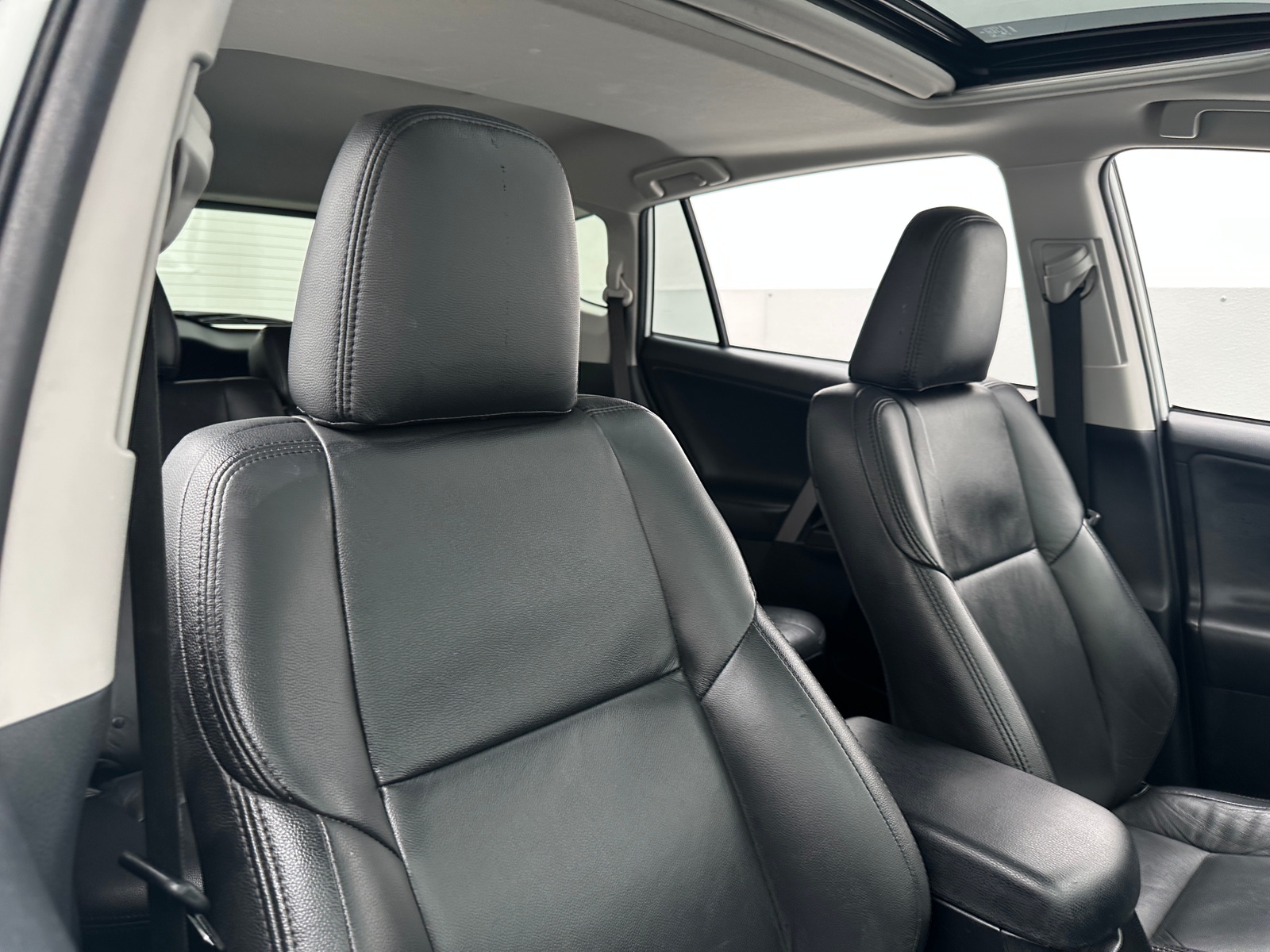 Thumbnail: 2017 Toyota RAV4 - 2