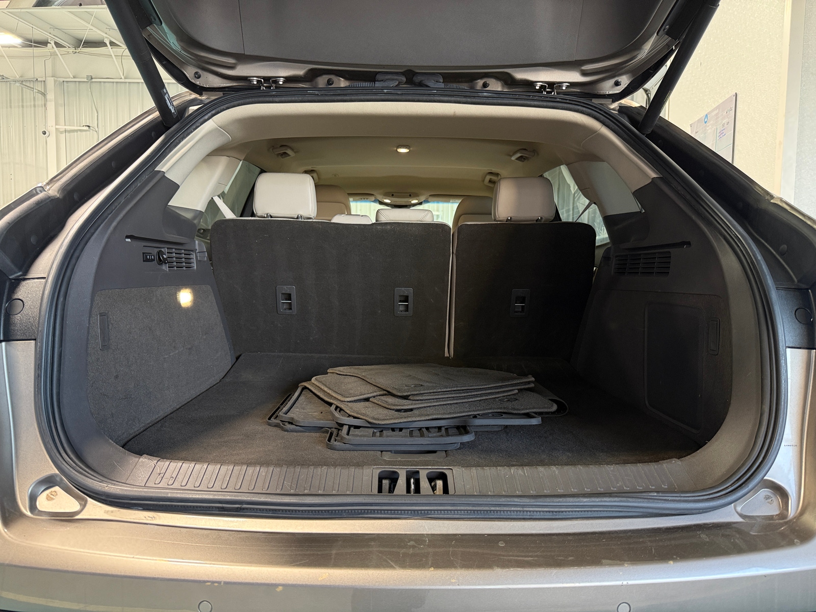 Thumbnail: 2019 Lincoln Nautilus - 6