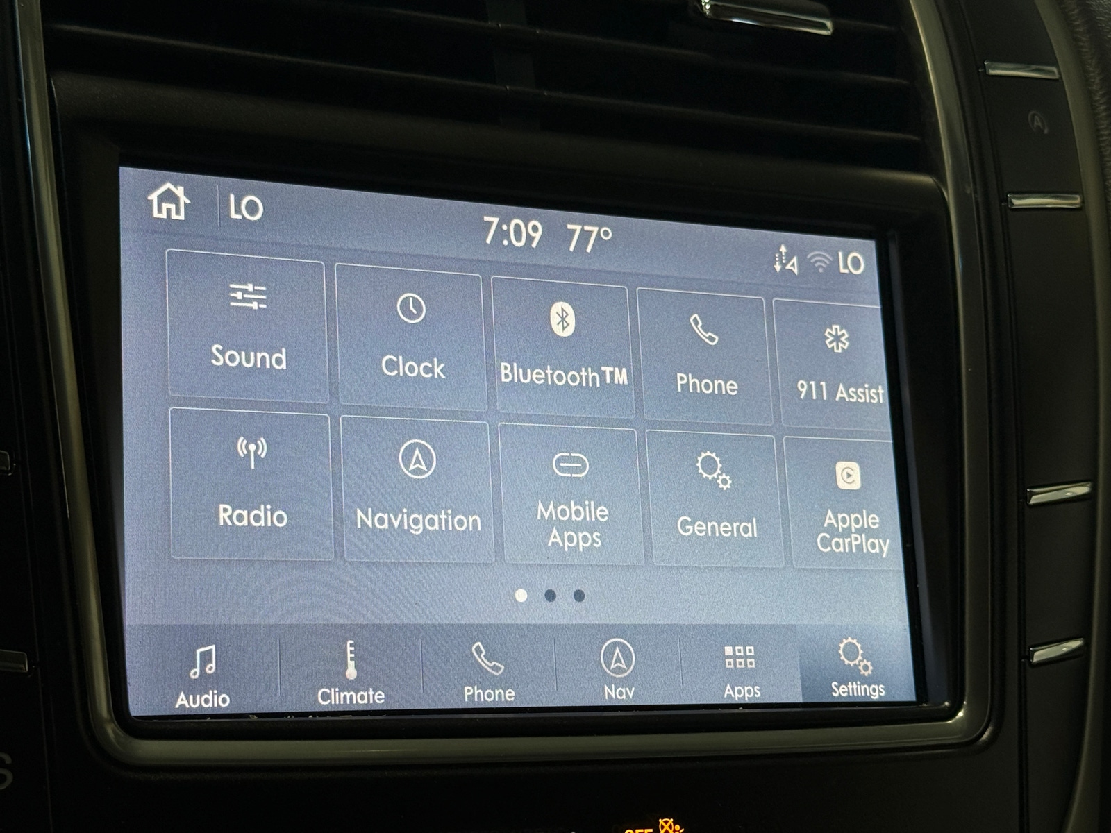 Thumbnail: 2019 Lincoln Nautilus - 3