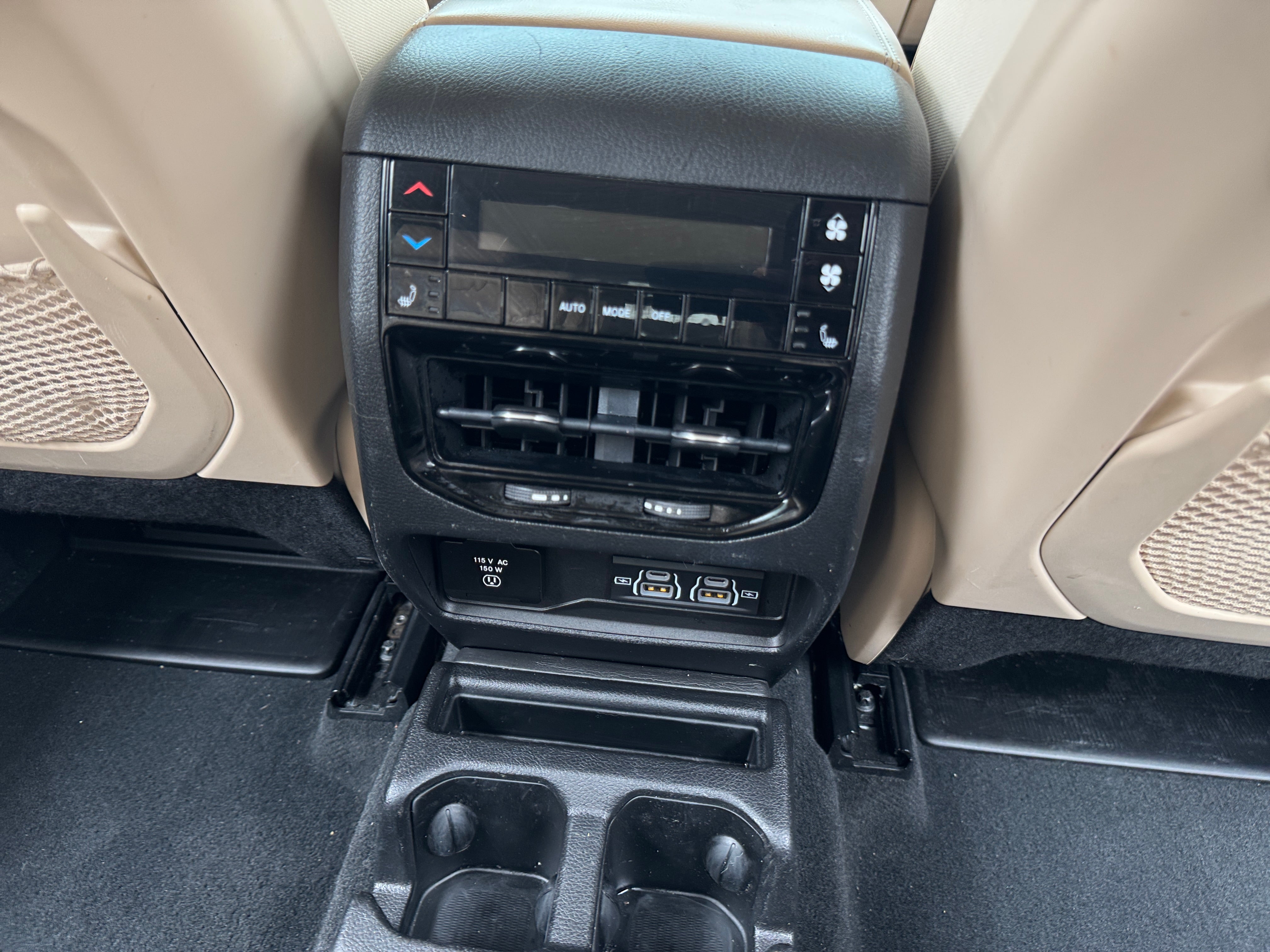 2022 Jeep Grand Cherokee L Limited - Photo 2