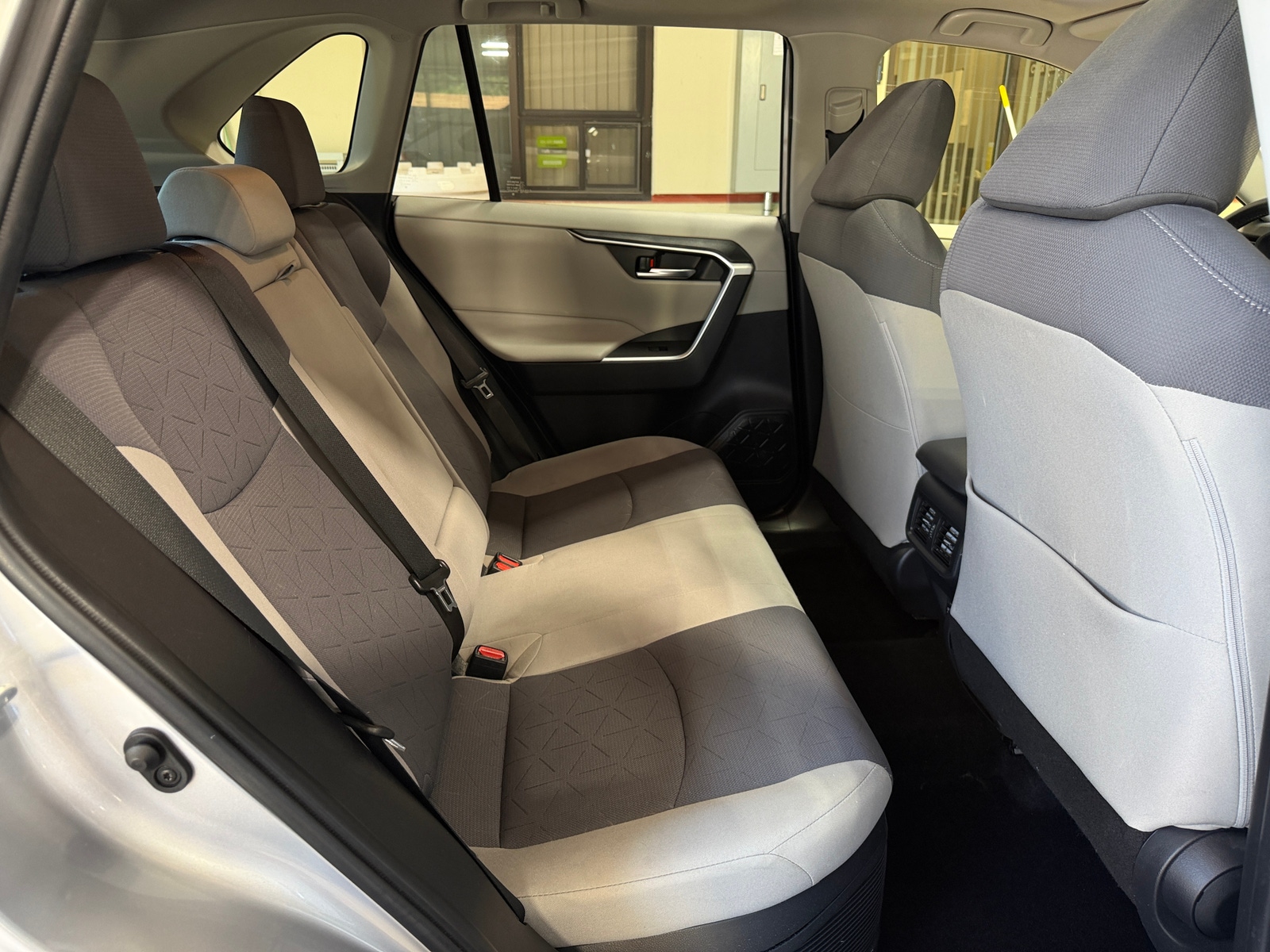 Thumbnail: 2019 Toyota RAV4 - 6