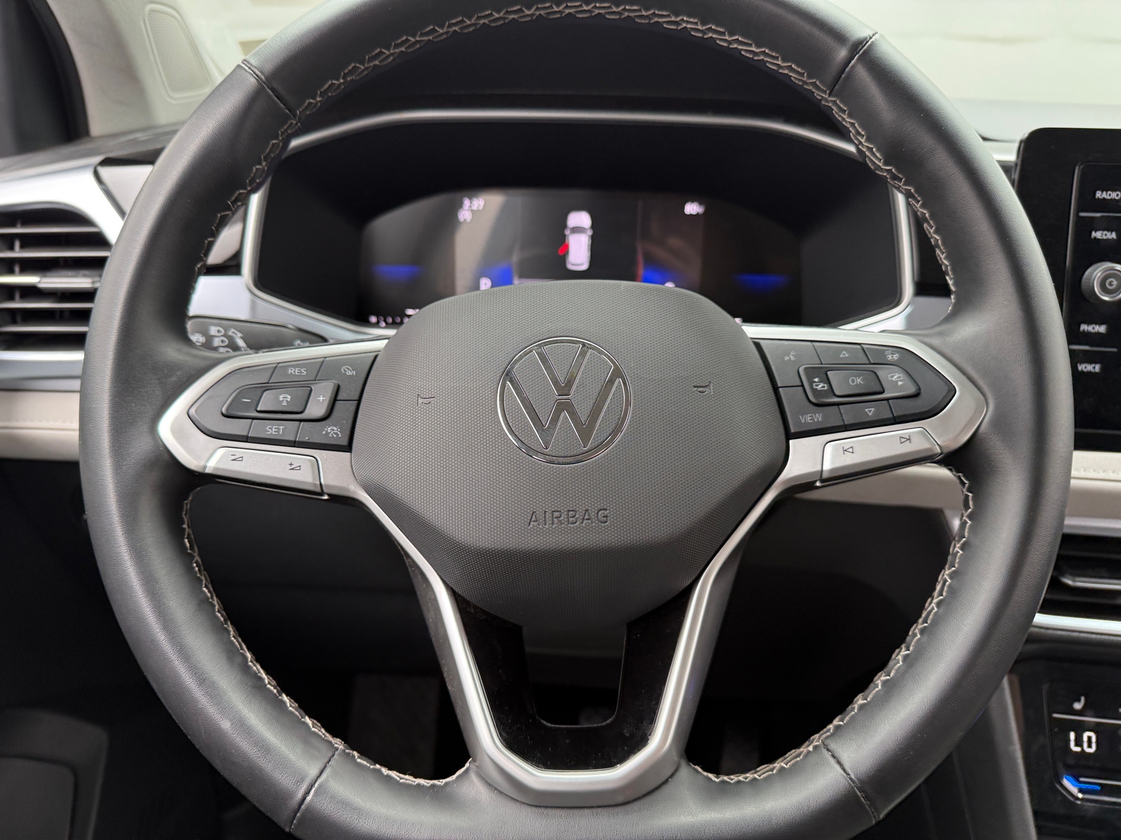 Thumbnail: 2025 Volkswagen Taos - 5
