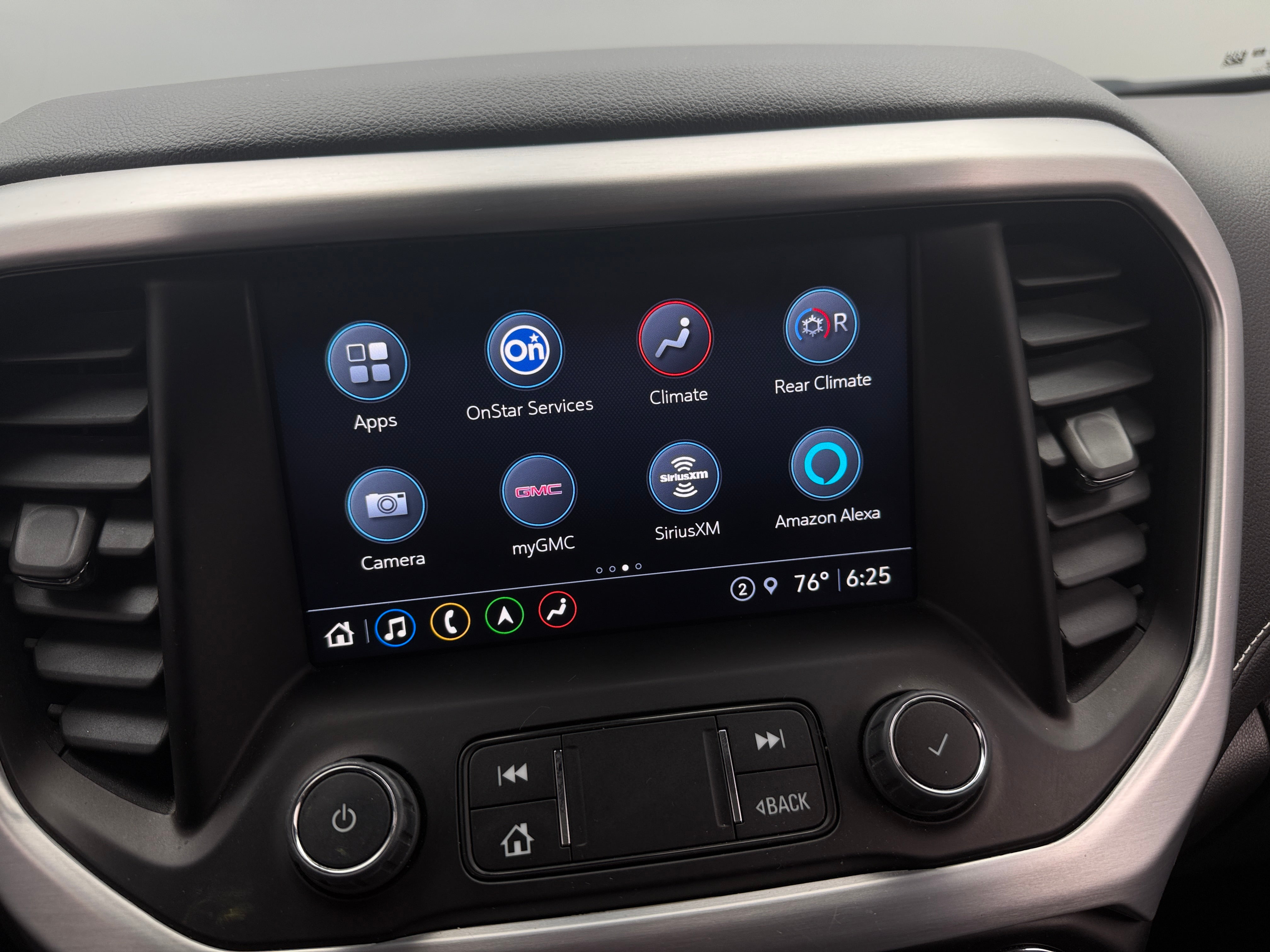 2023 GMC Acadia SLT - Photo 14