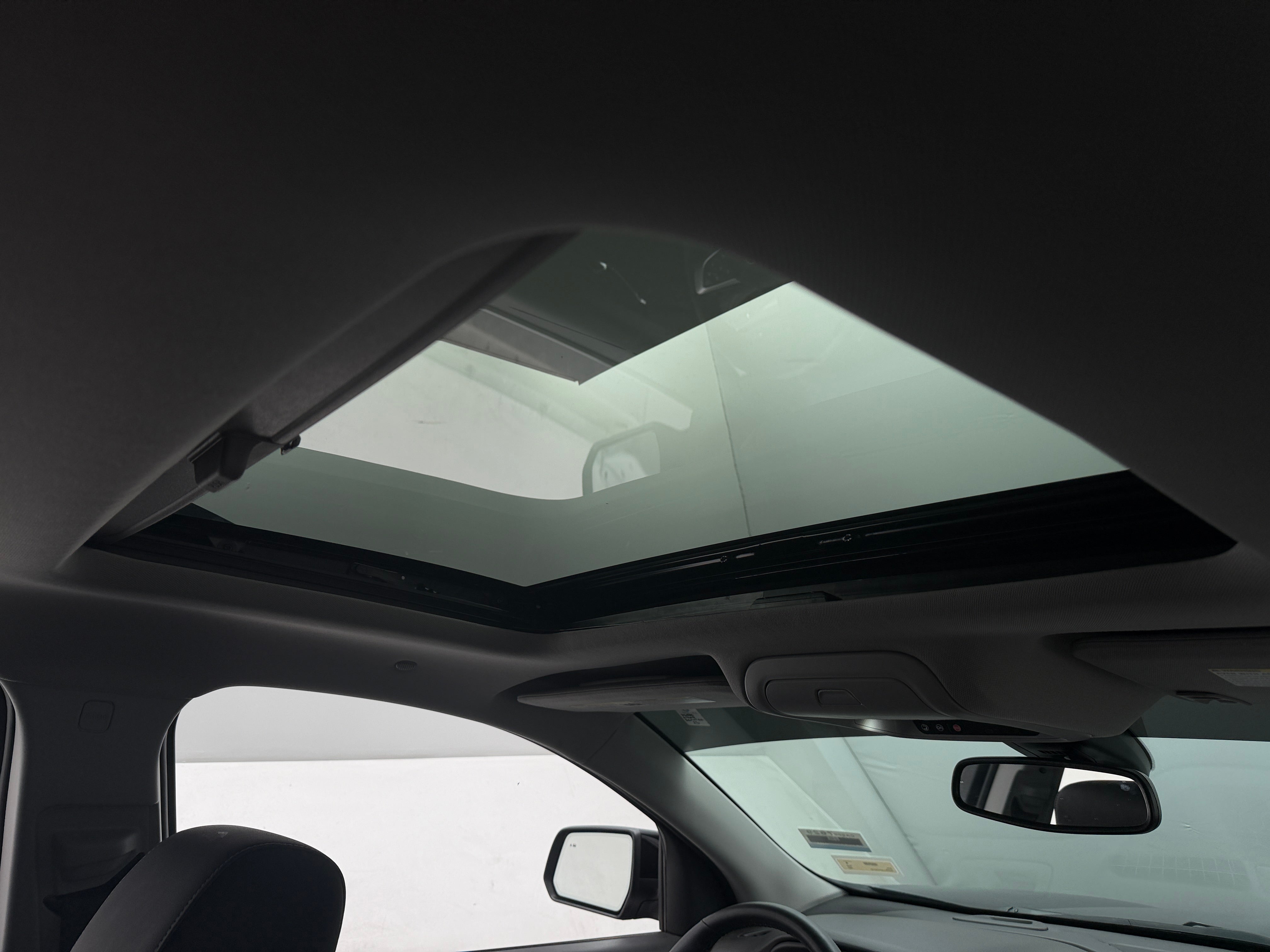 2023 GMC Acadia SLT - Photo 18