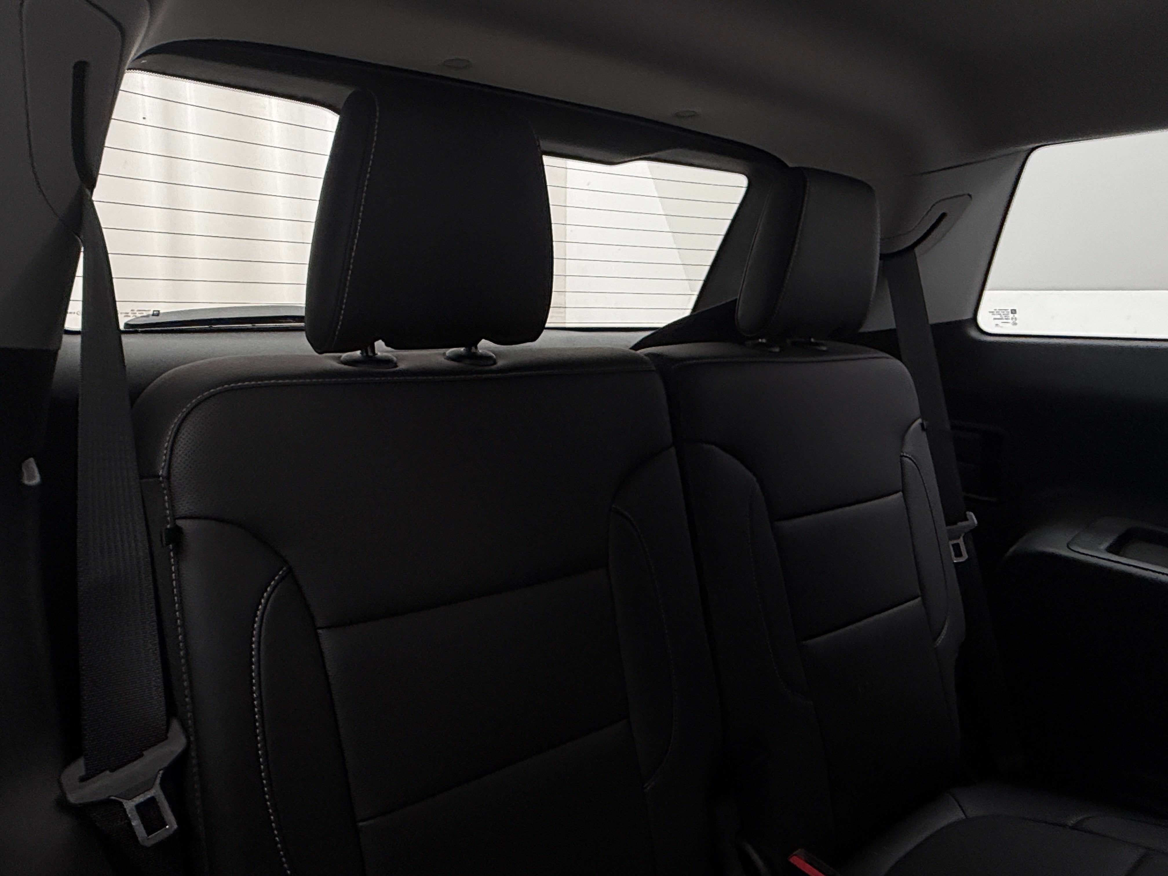 2023 GMC Acadia SLT - Photo 19