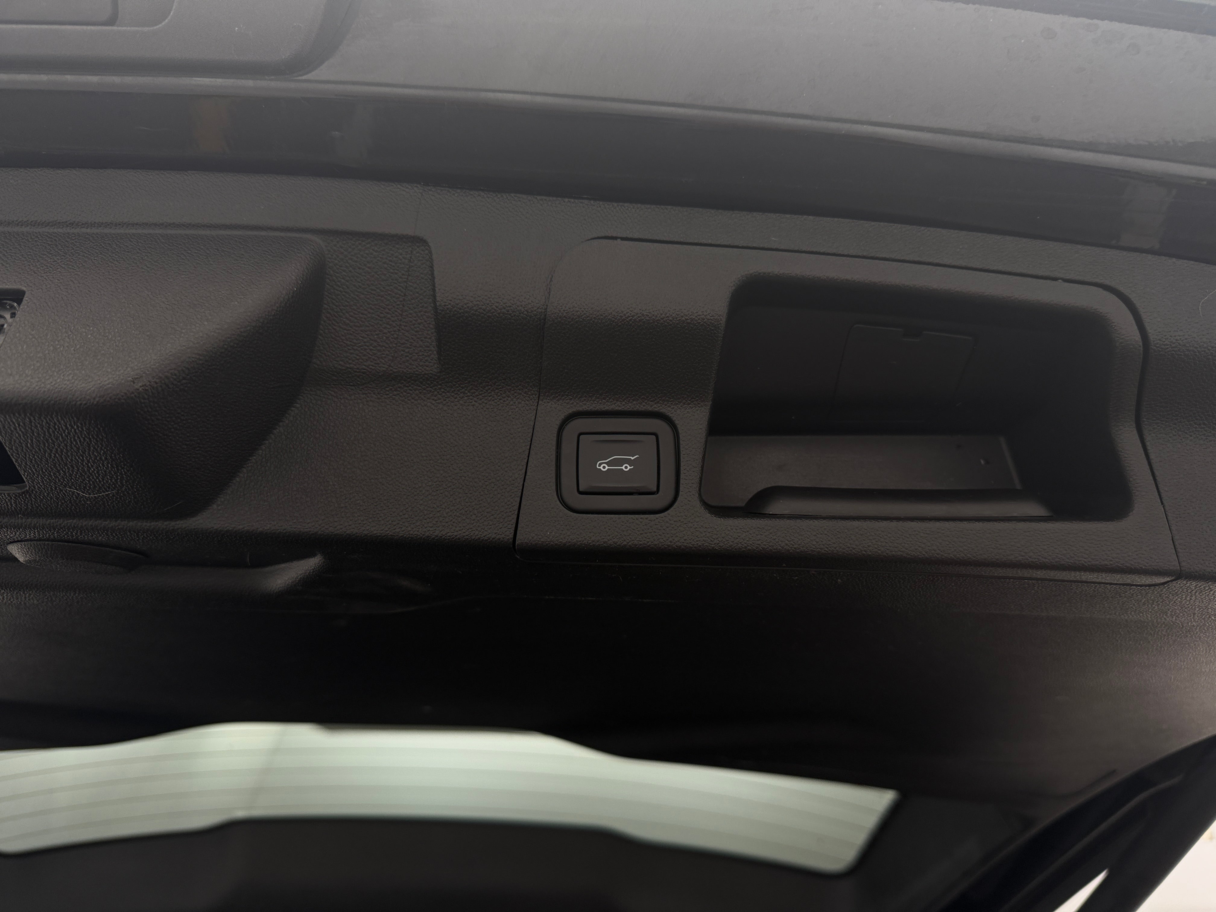 2023 GMC Acadia SLT - Photo 11