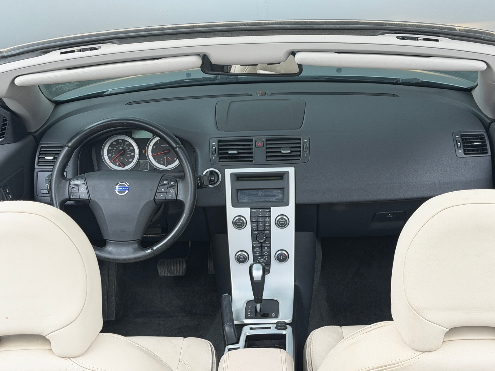Thumbnail: 2013 Volvo C70 - 3