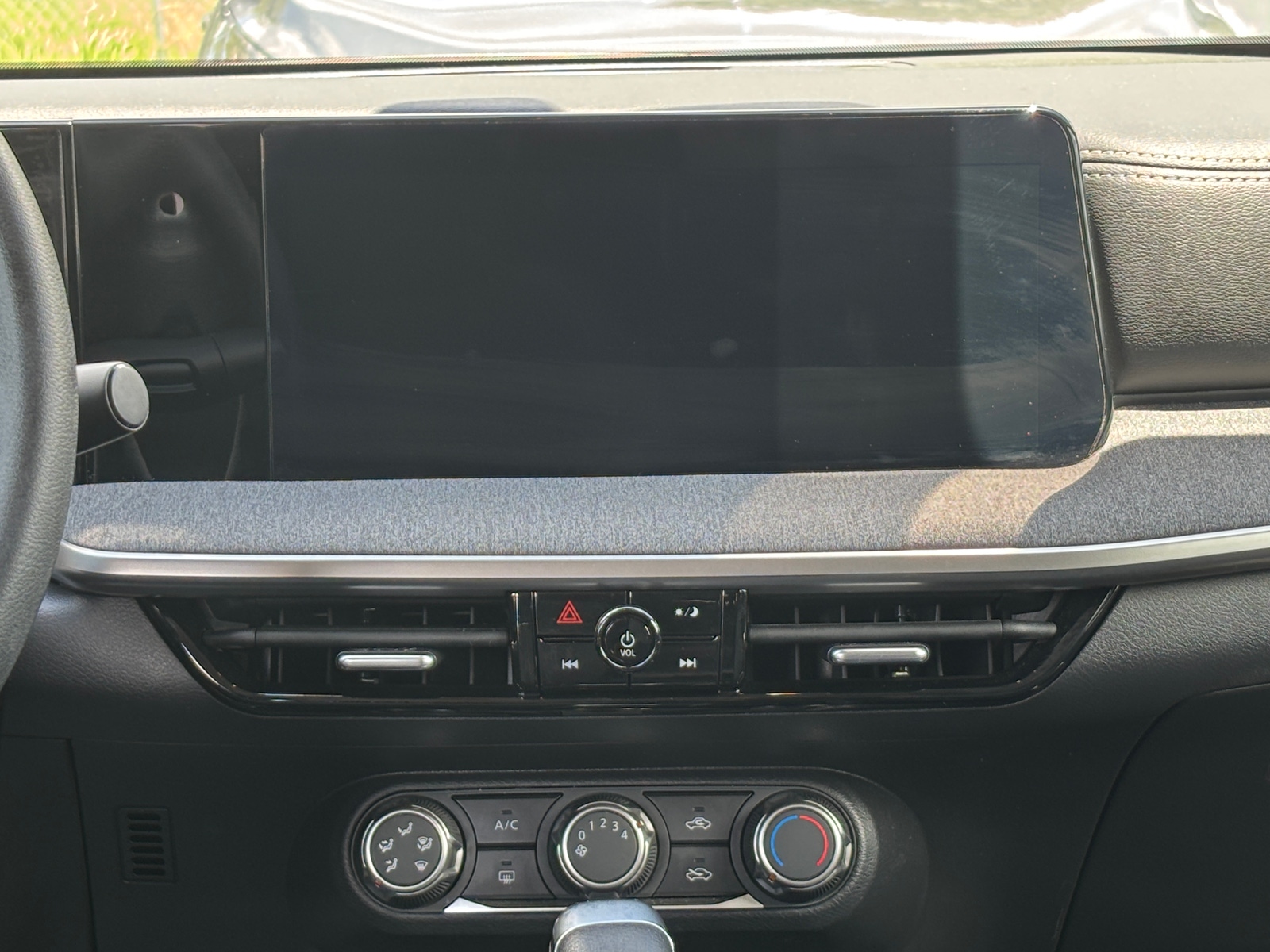 Thumbnail: 2025 Nissan Kicks - 3