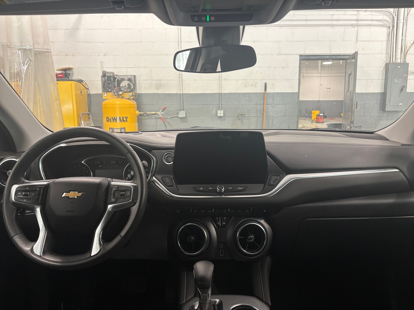 Thumbnail: 2026 Chevrolet Blazer - 3