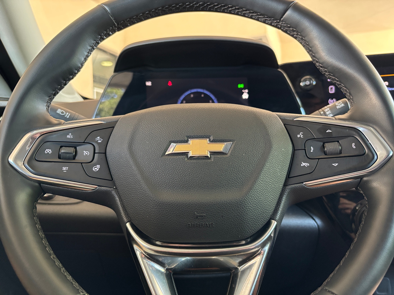 Thumbnail: 2025 Chevrolet Trax - 5