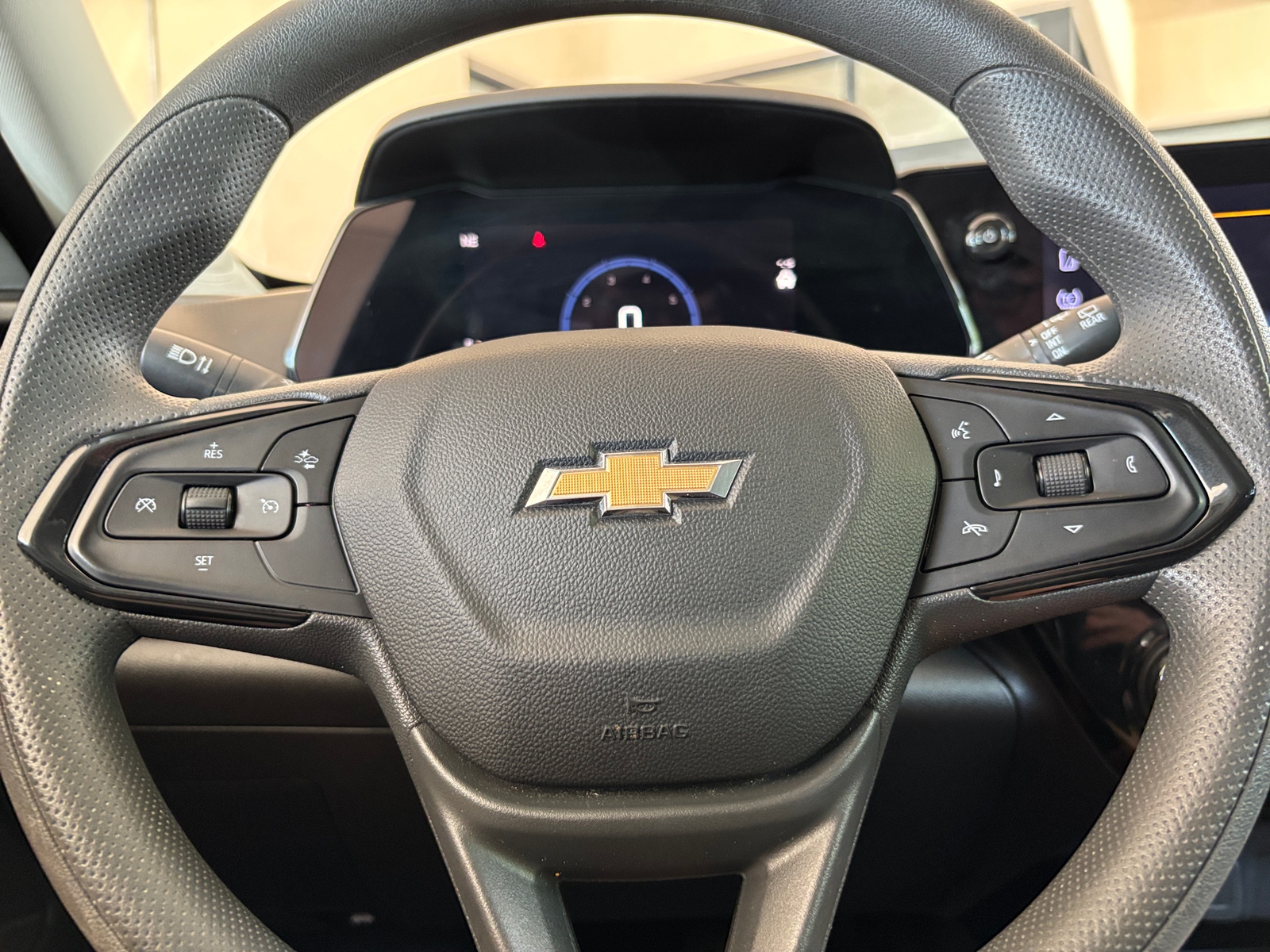 Thumbnail: 2025 Chevrolet Trax - 5
