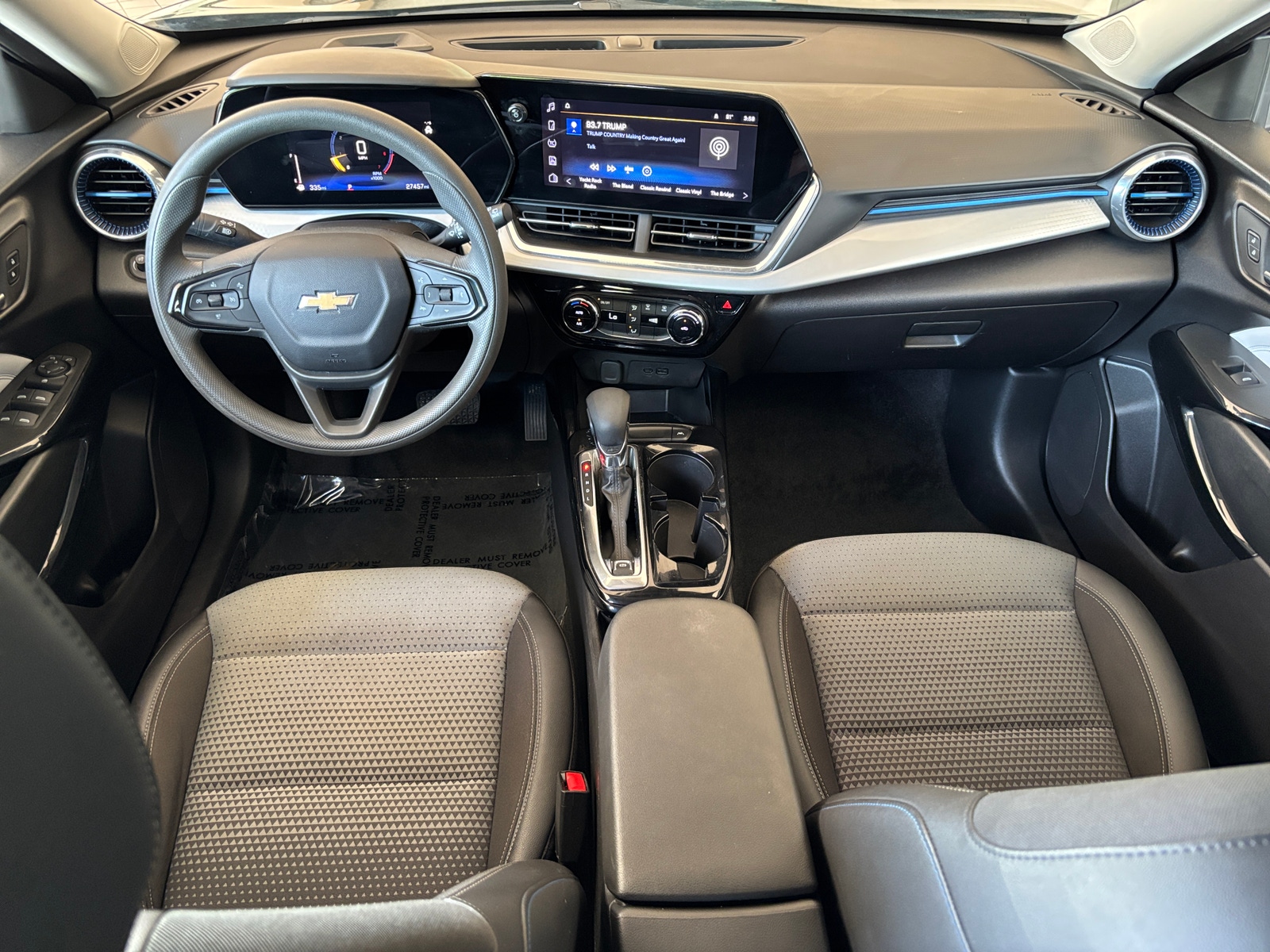Thumbnail: 2025 Chevrolet Trax - 3