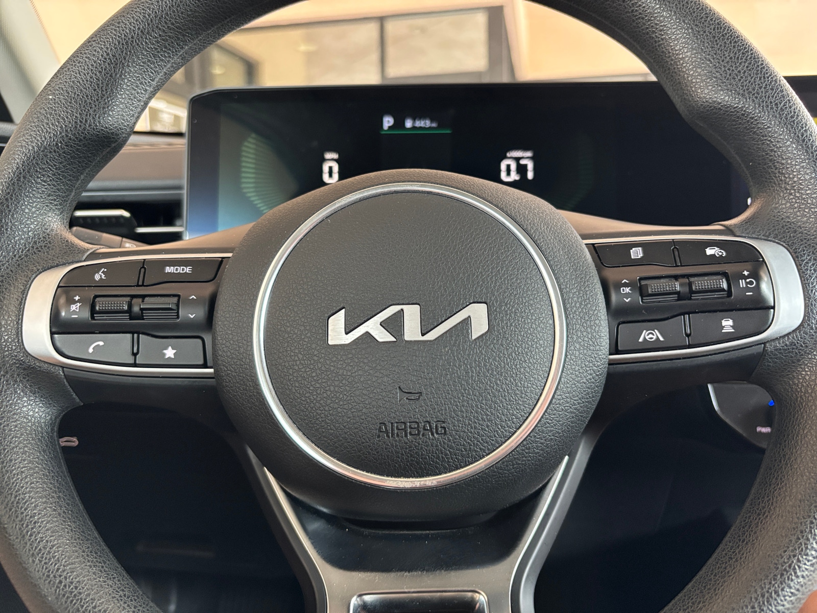Thumbnail: 2025 Kia K5 - 4