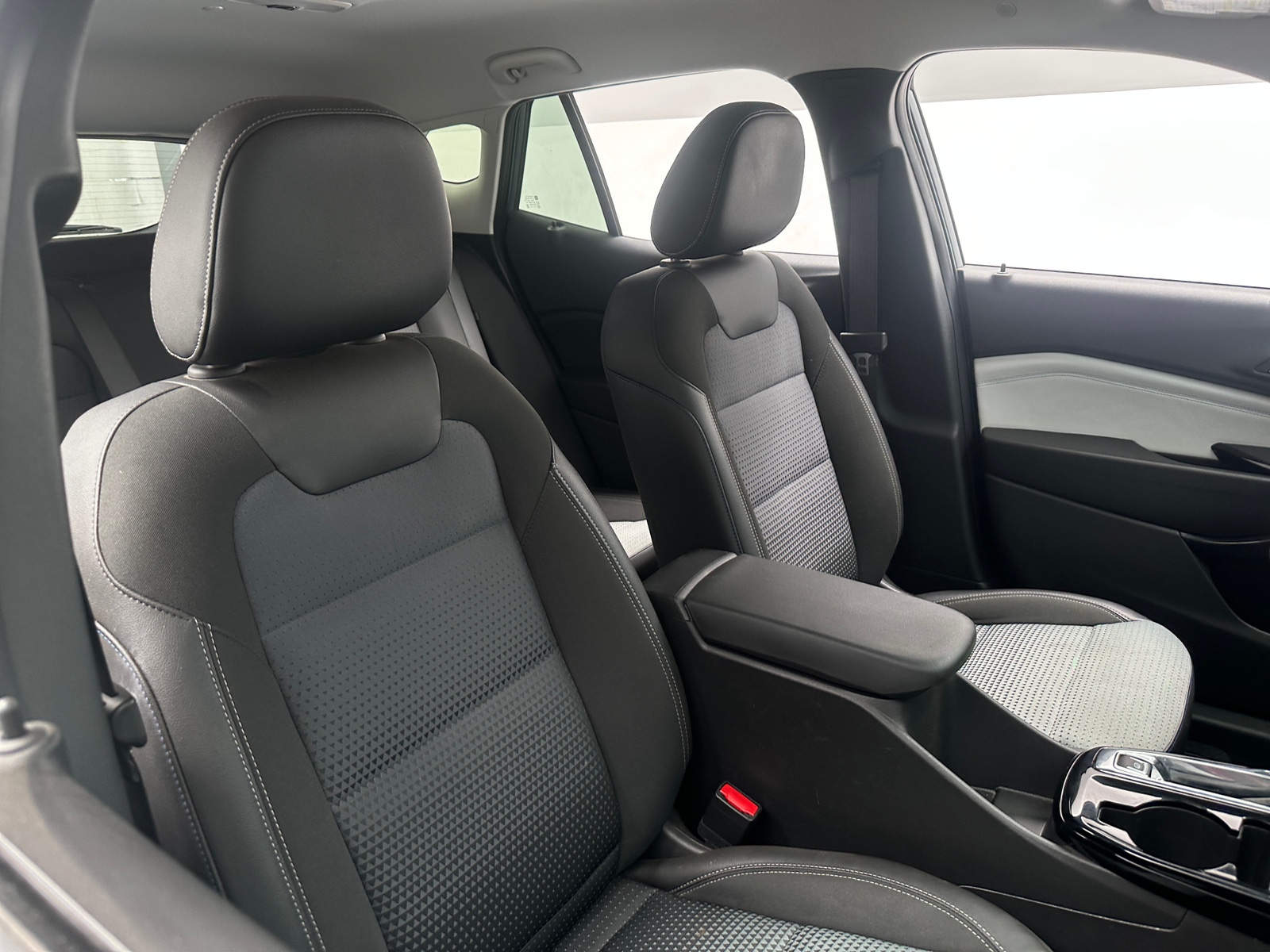 Thumbnail: 2025 Chevrolet Trax - 2
