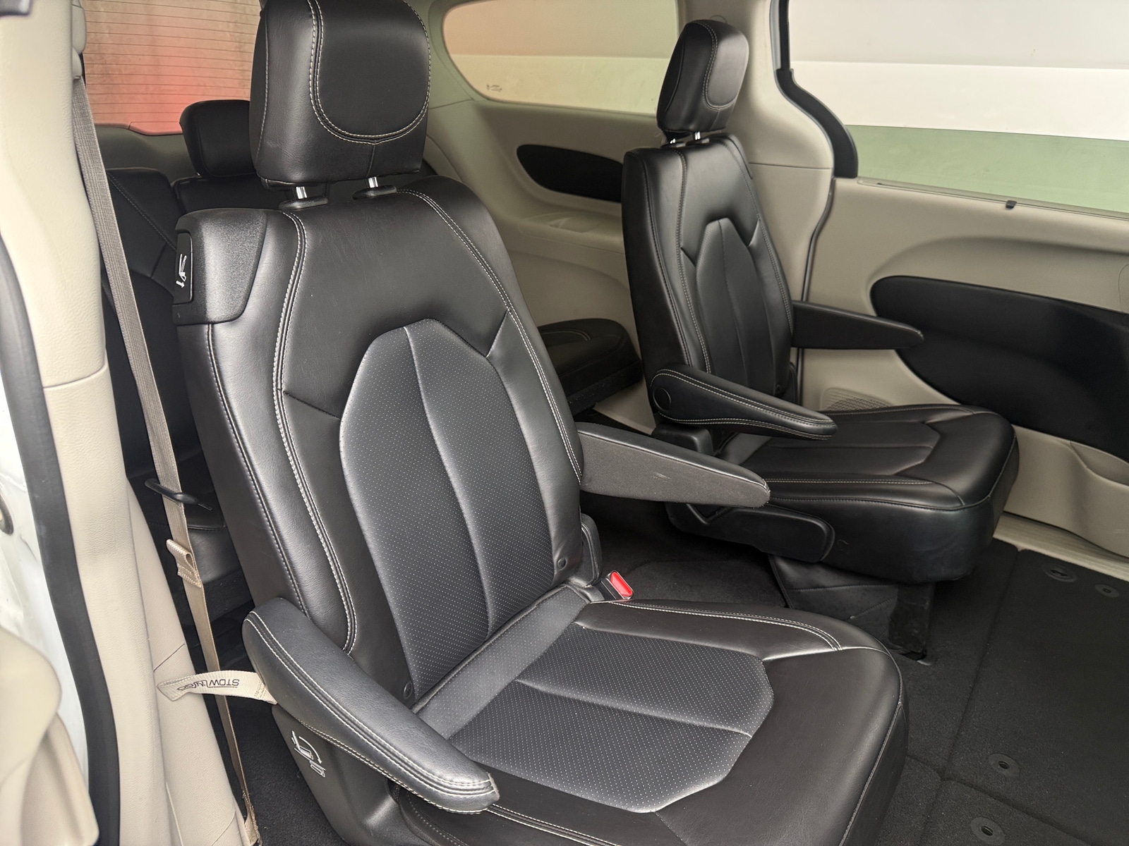 Thumbnail: 2023 Chrysler Pacifica - 5