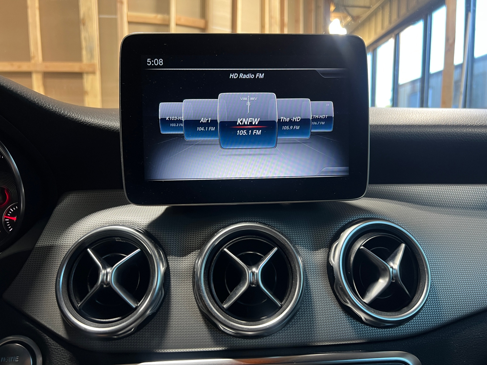Thumbnail: 2018 Mercedes-Benz GLA - 3
