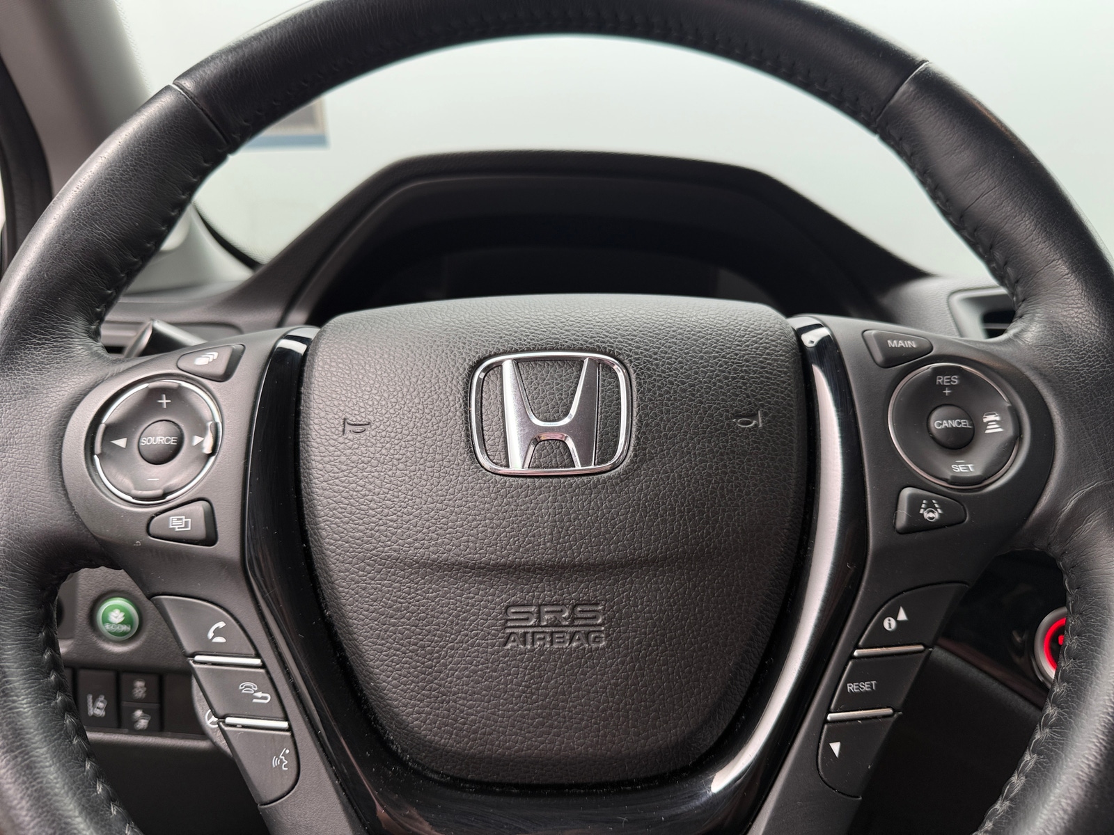 Thumbnail: 2017 Honda Pilot - 4