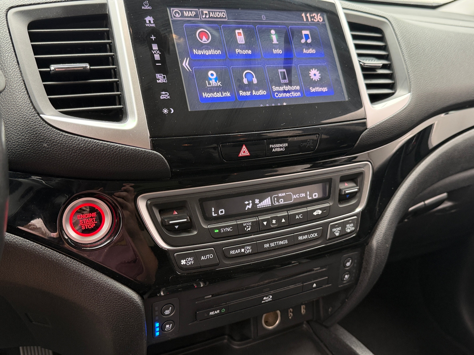 Thumbnail: 2017 Honda Pilot - 3