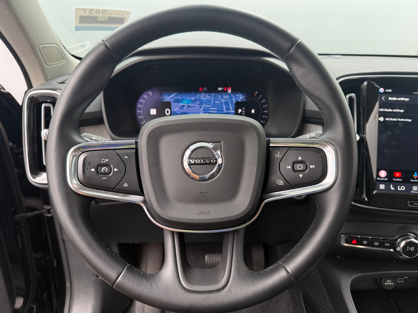 Thumbnail: 2025 Volvo XC40 - 4