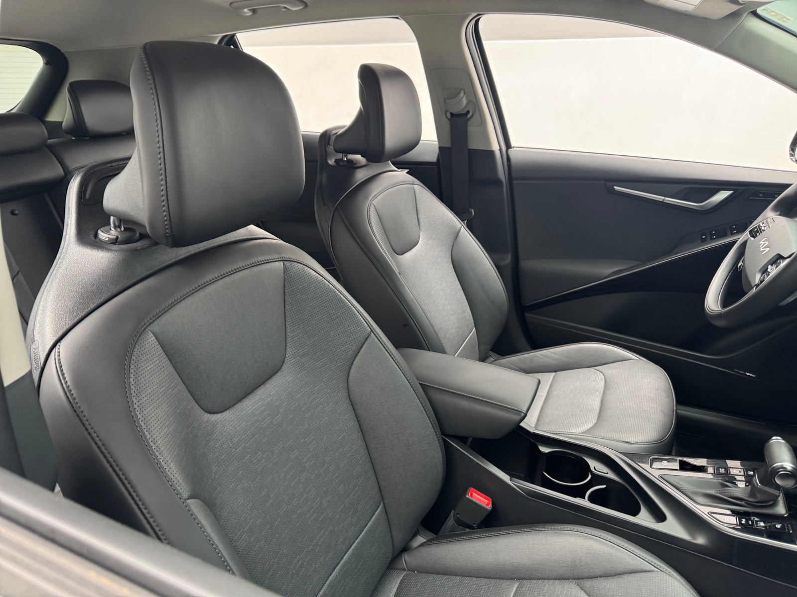 Thumbnail: 2025 Kia Niro - 2
