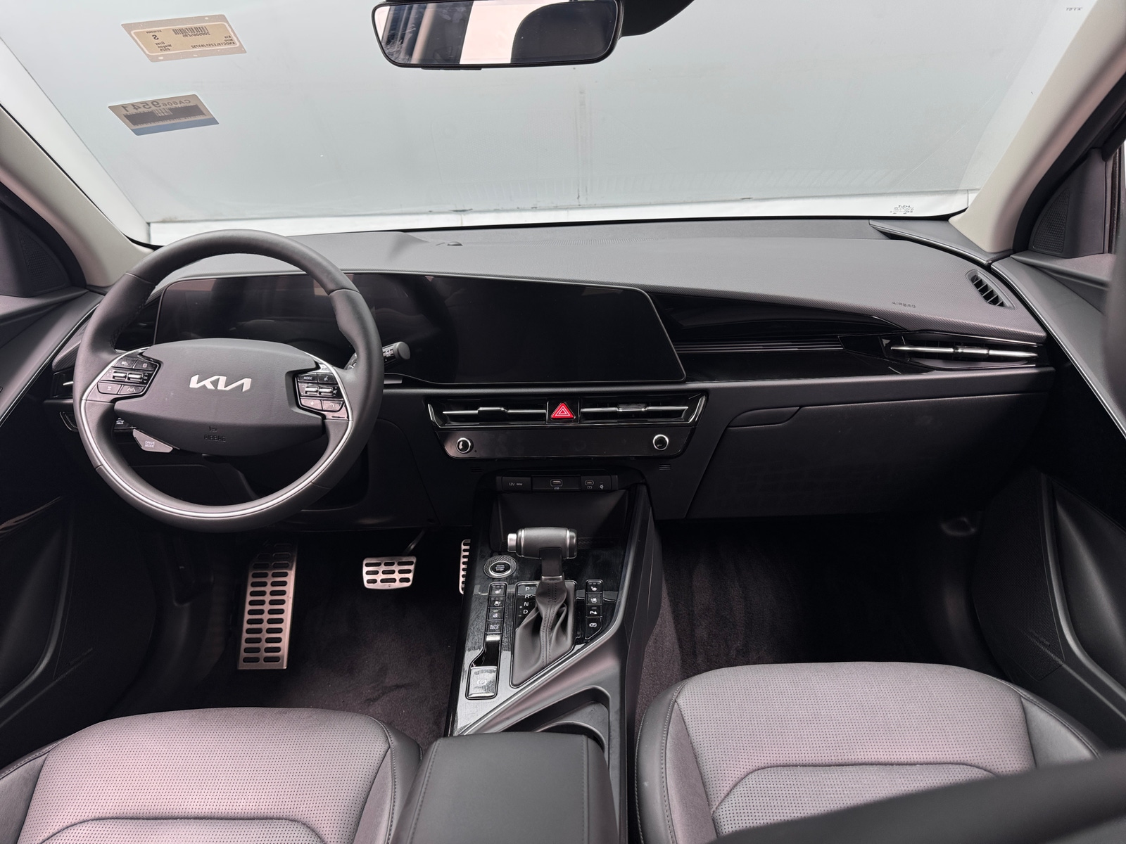 Thumbnail: 2025 Kia Niro - 3