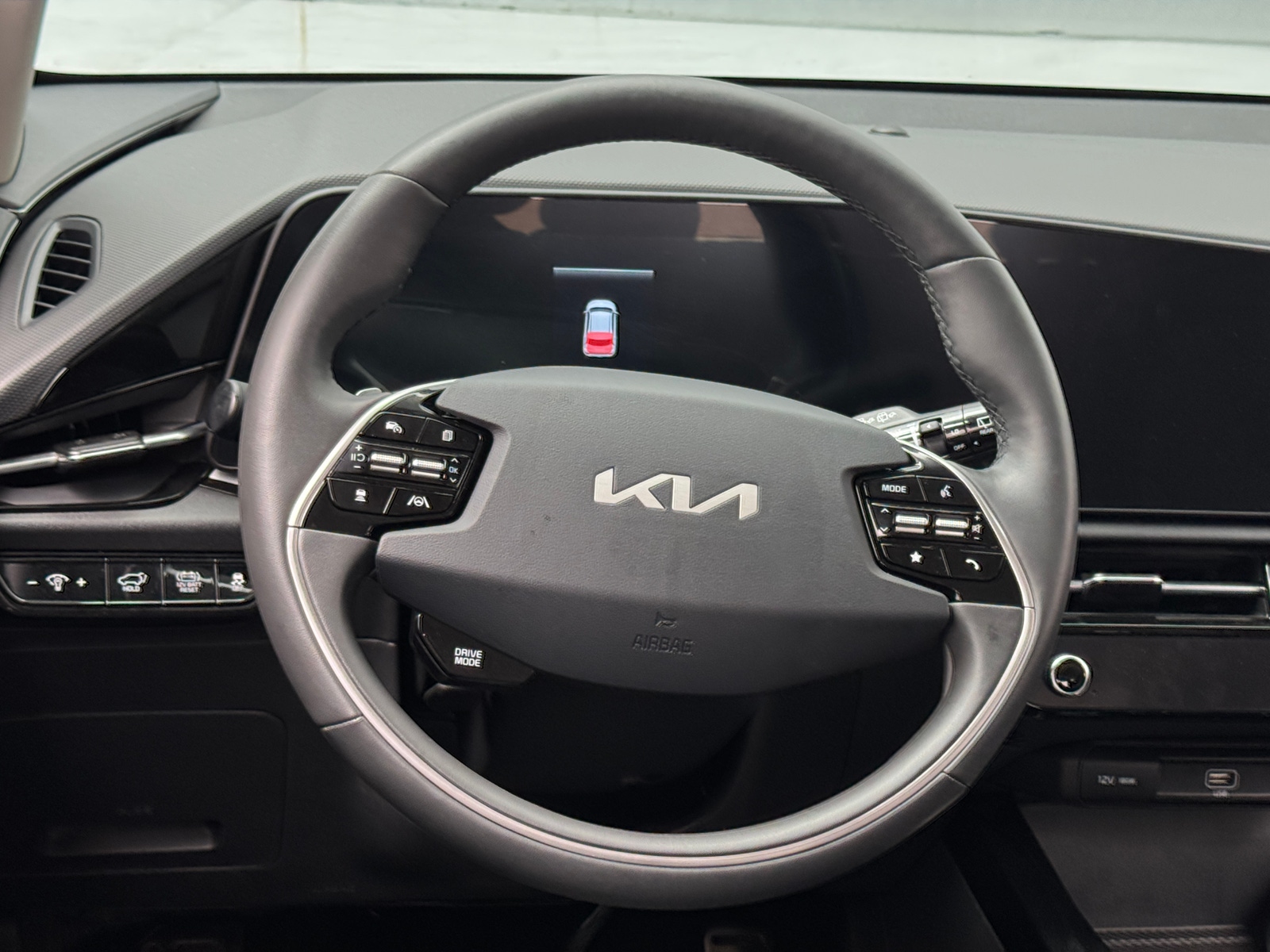 Thumbnail: 2025 Kia Niro - 5