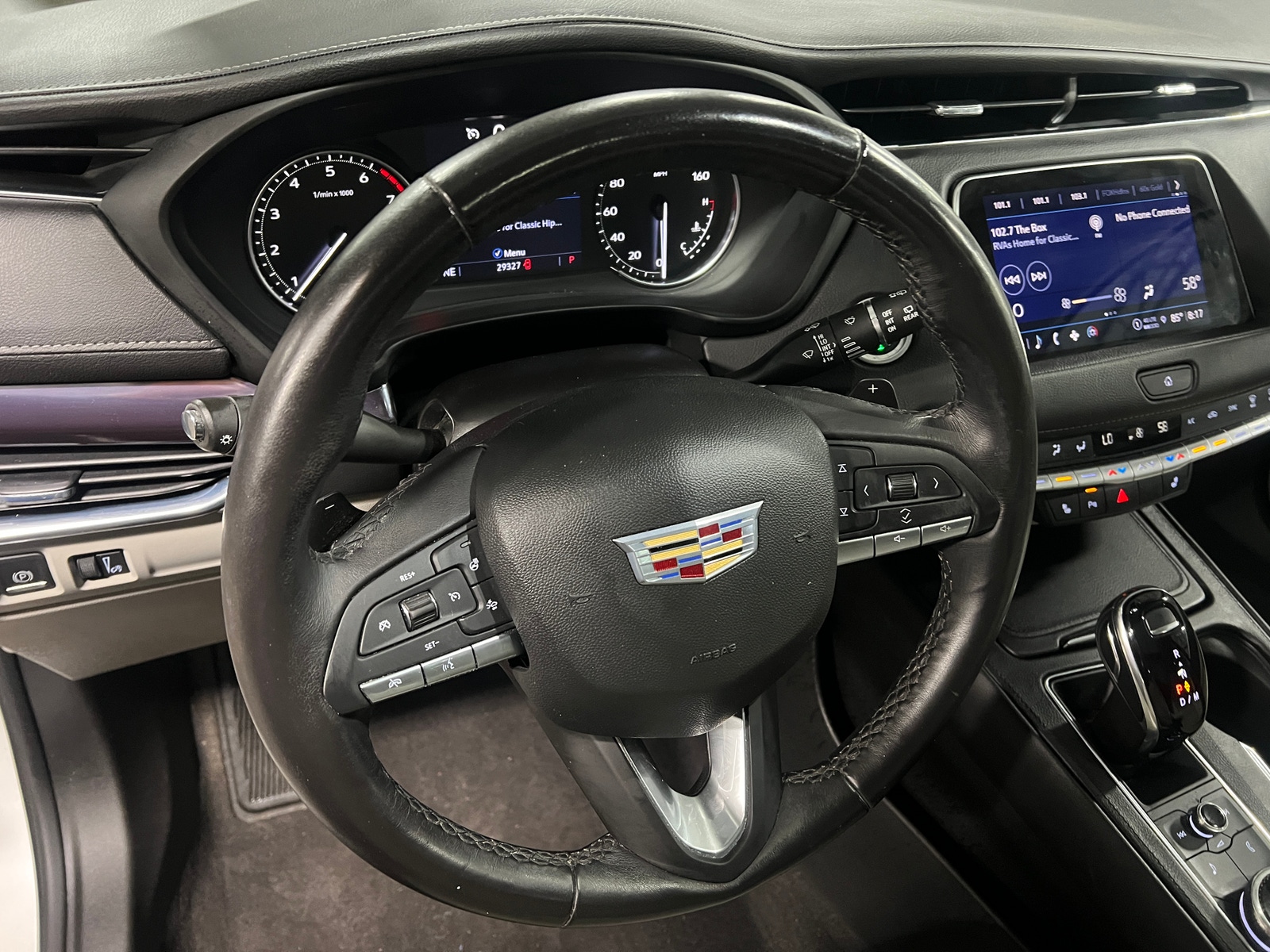 Thumbnail: 2023 Cadillac XT4 - 4