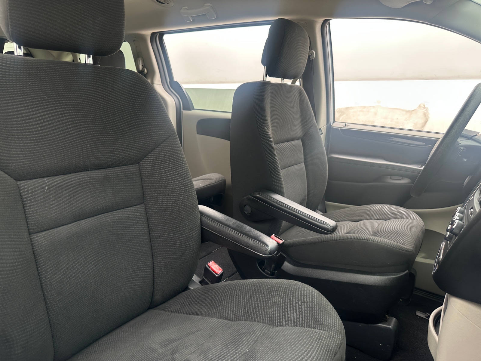 Thumbnail: 2020 Dodge Grand Caravan - 2
