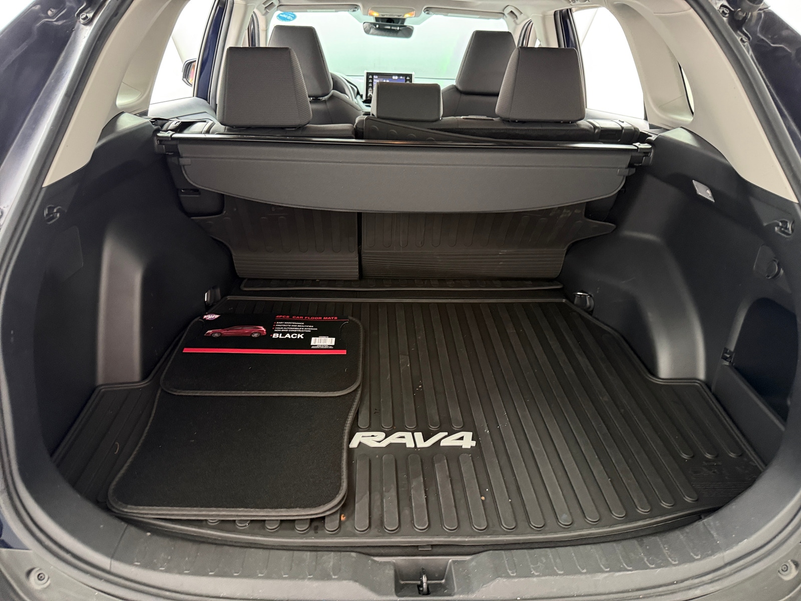 Thumbnail: 2019 Toyota RAV4 - 7