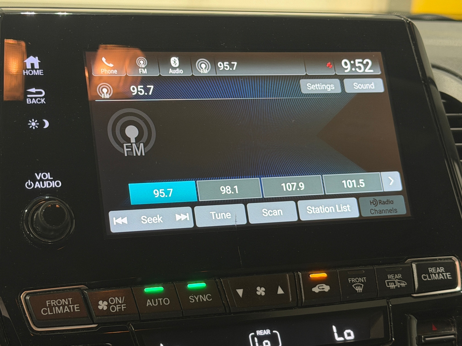 Thumbnail: 2019 Honda Odyssey - 3