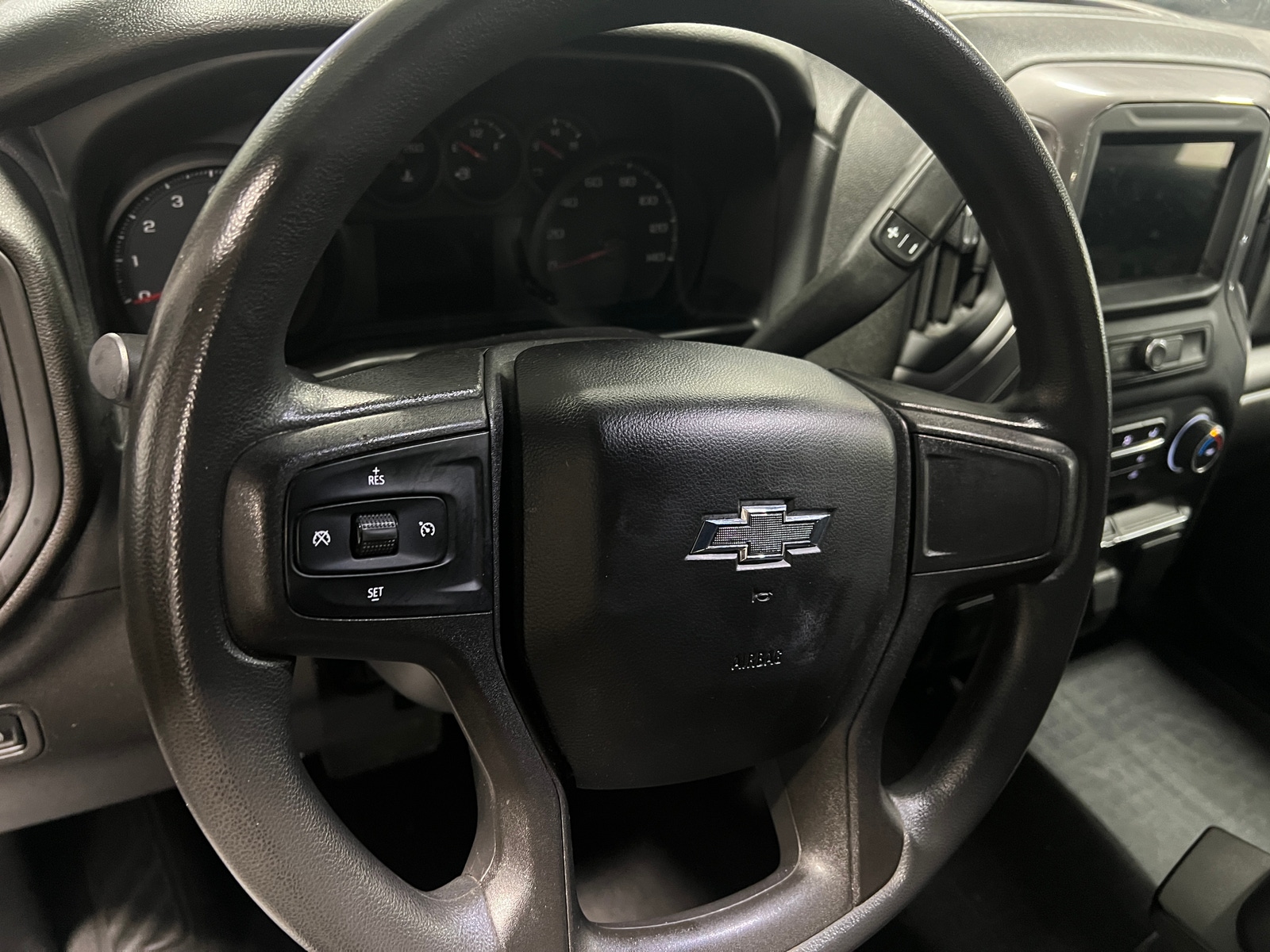 Thumbnail: 2019 Chevrolet Silverado 1500 - 5