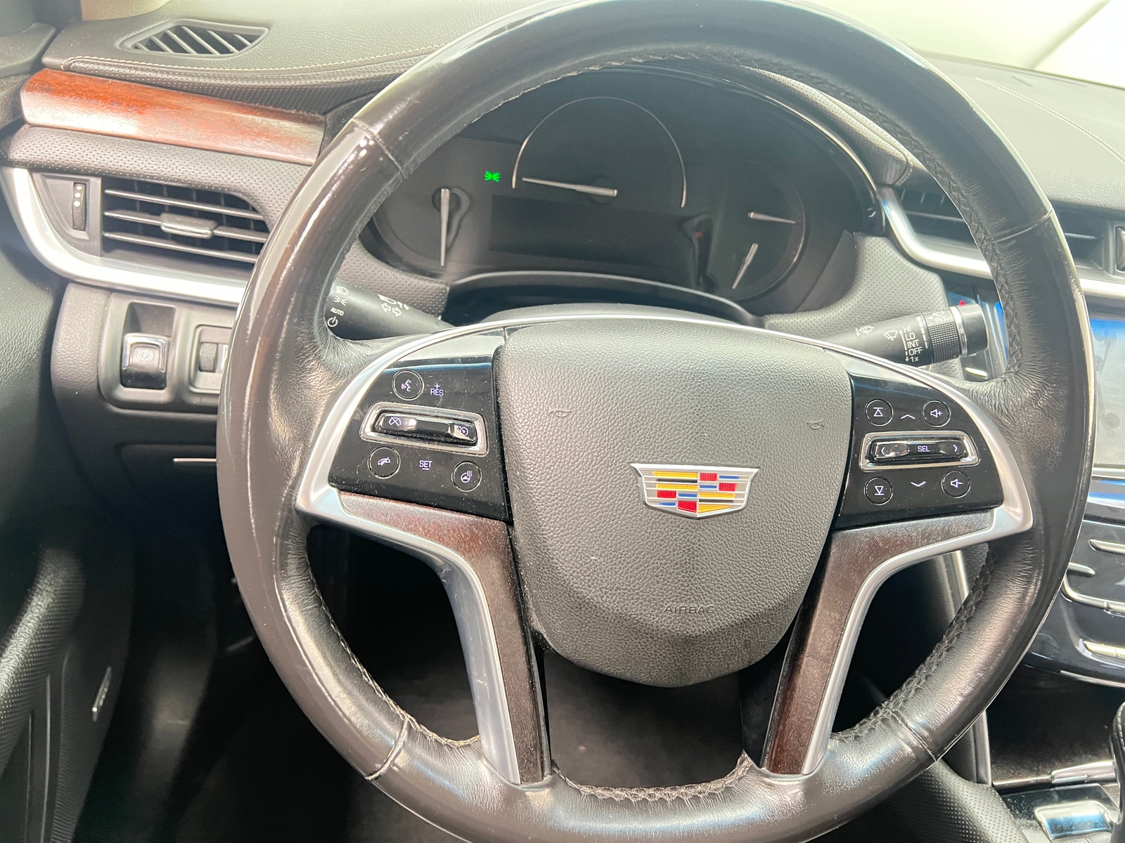 Thumbnail: 2019 Cadillac XTS - 4