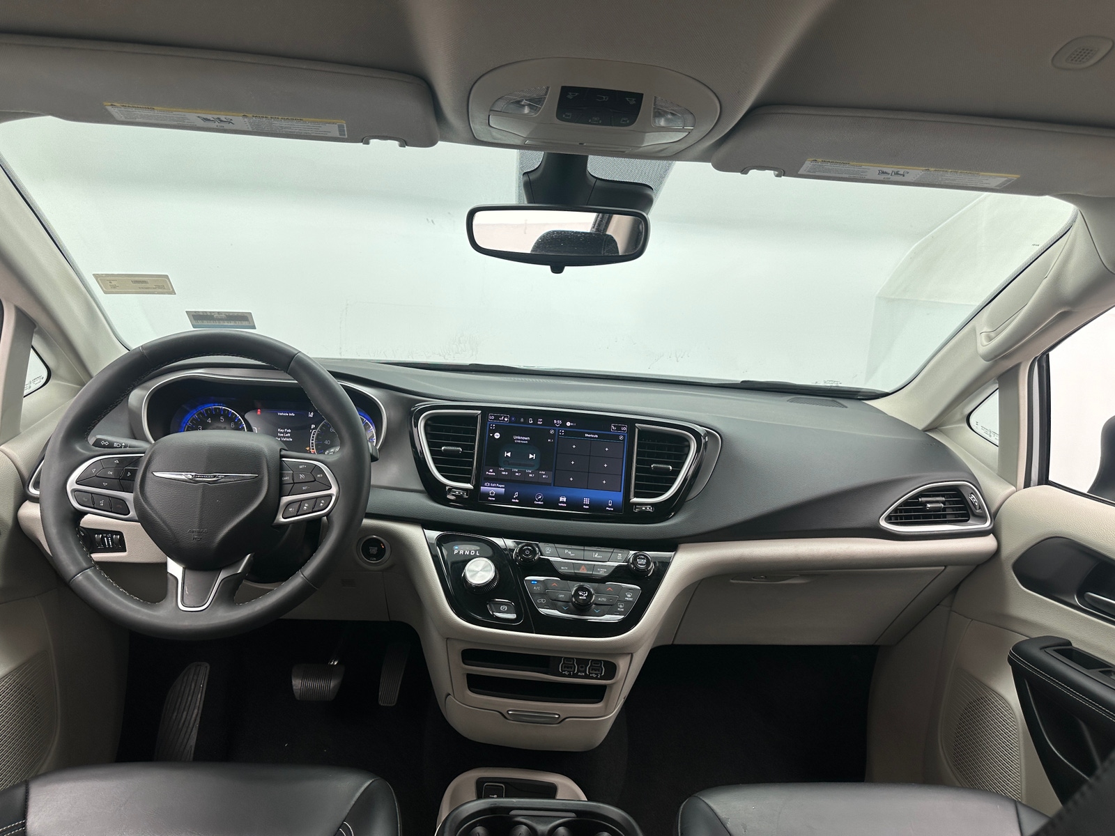 Thumbnail: 2023 Chrysler Pacifica - 2