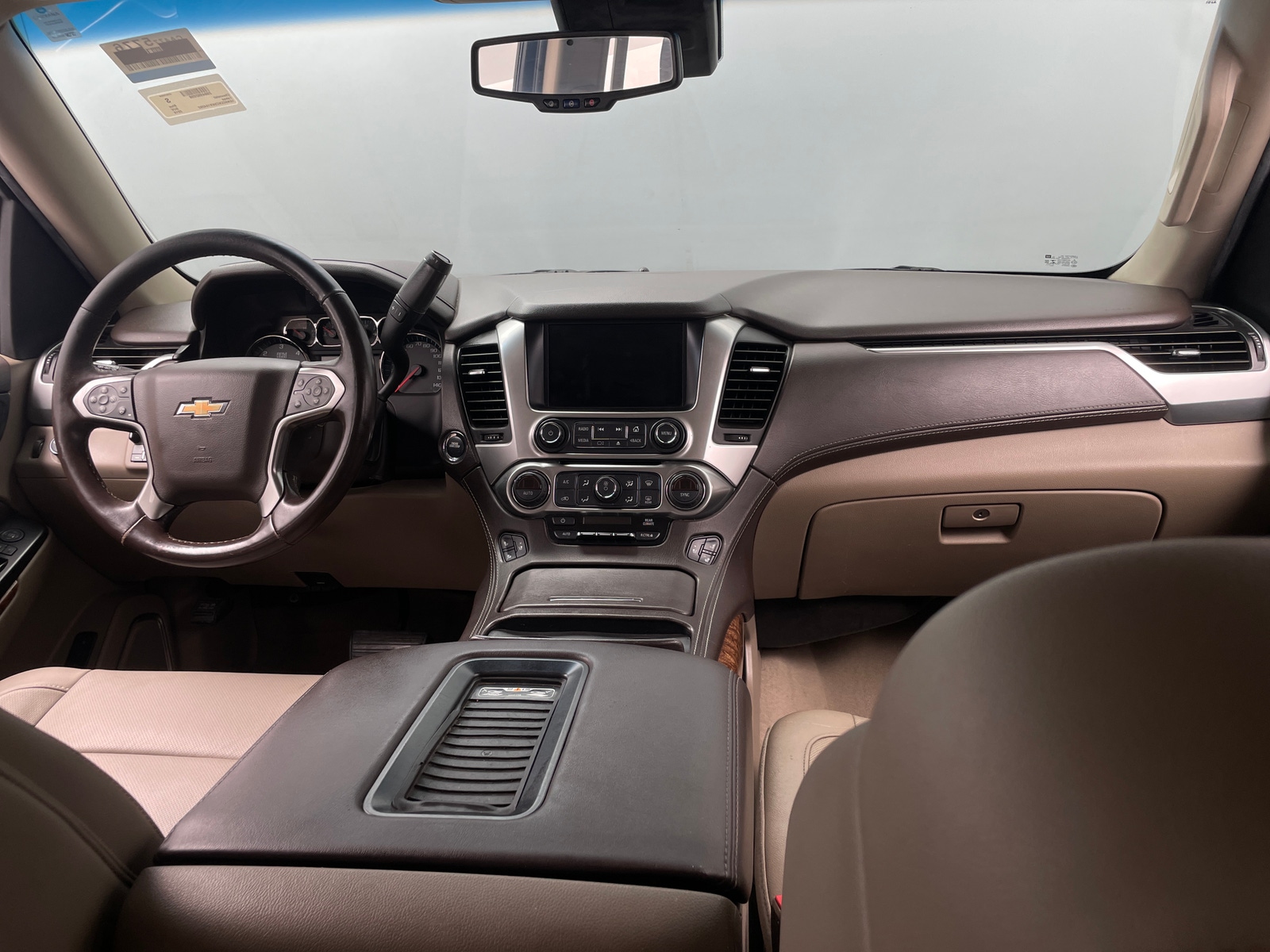 Thumbnail: 2019 Chevrolet Tahoe - 2