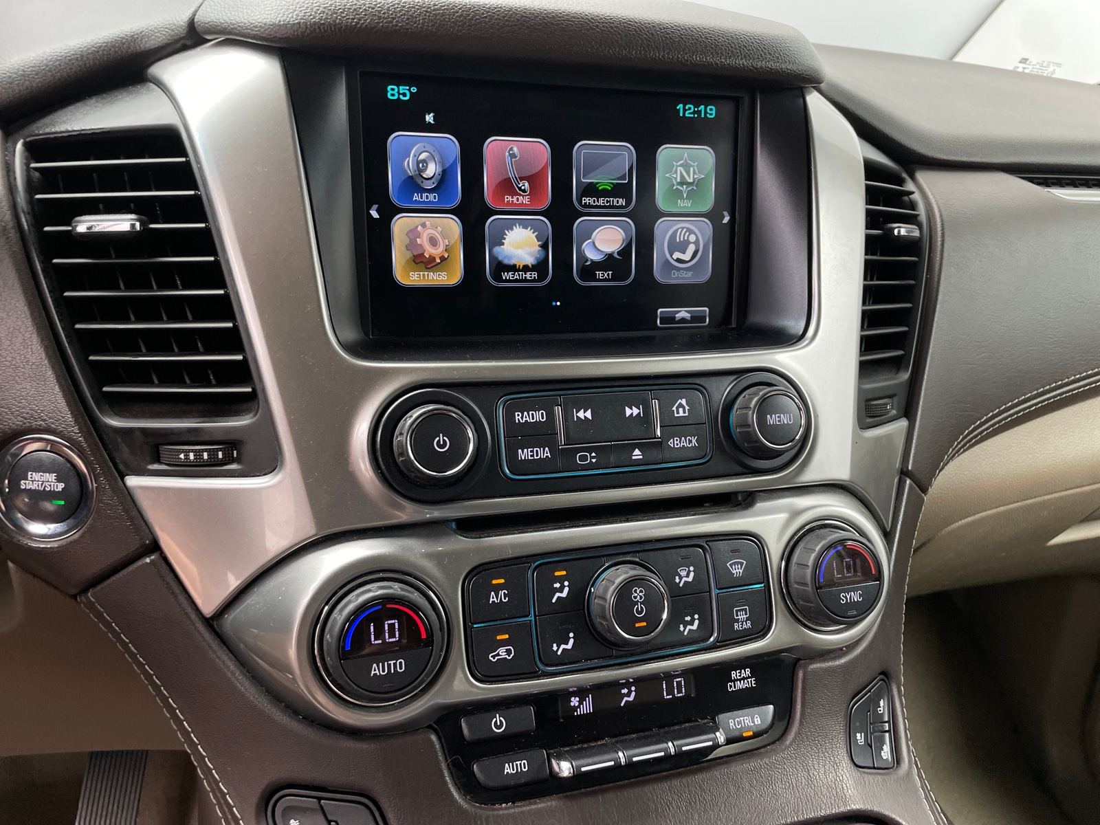 Thumbnail: 2019 Chevrolet Tahoe - 3