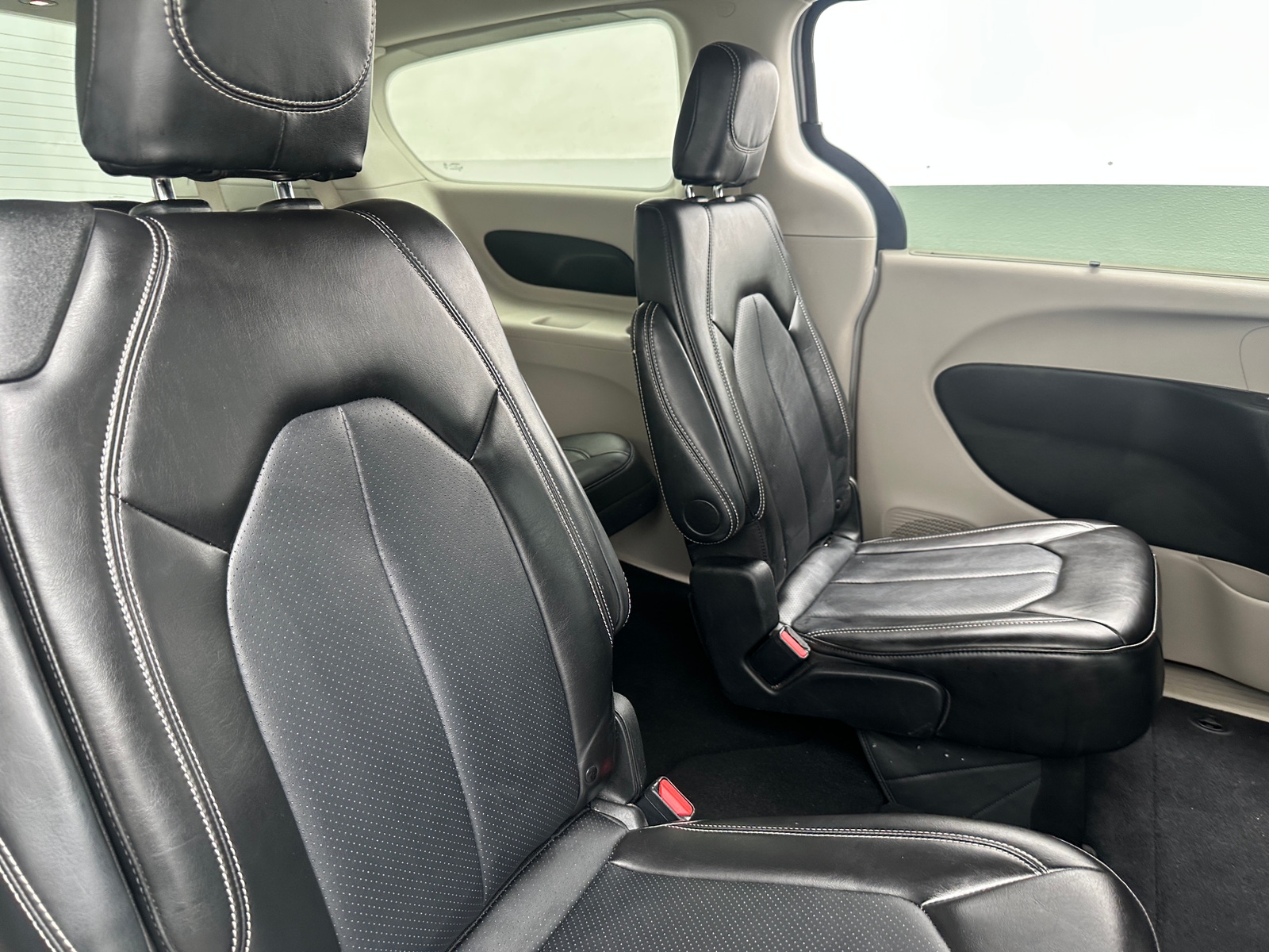 Thumbnail: 2024 Chrysler Pacifica - 5