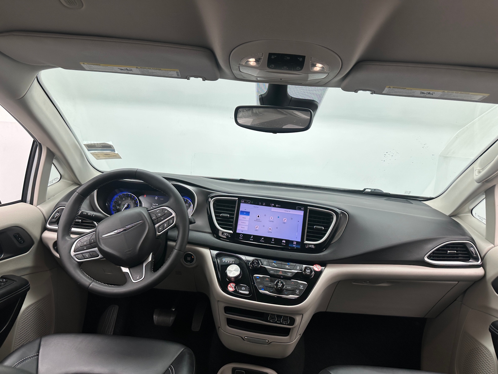 Thumbnail: 2024 Chrysler Pacifica - 2