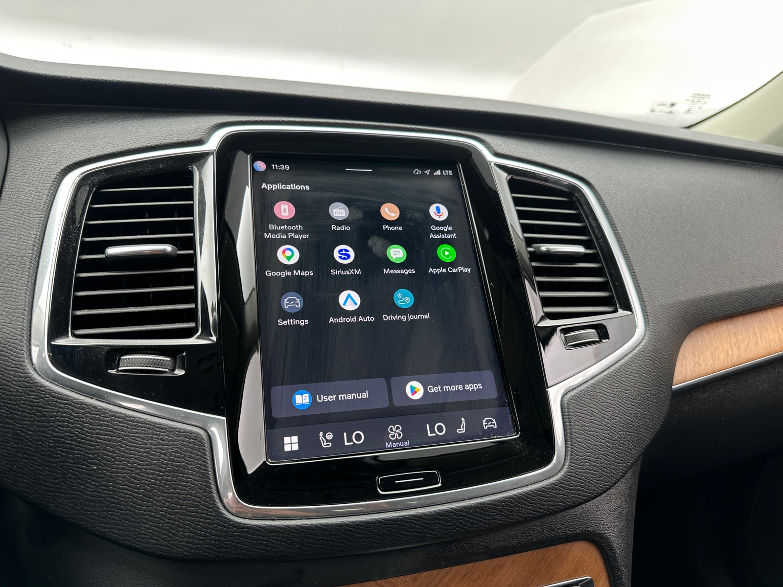 Thumbnail: 2025 Volvo XC90 - 3