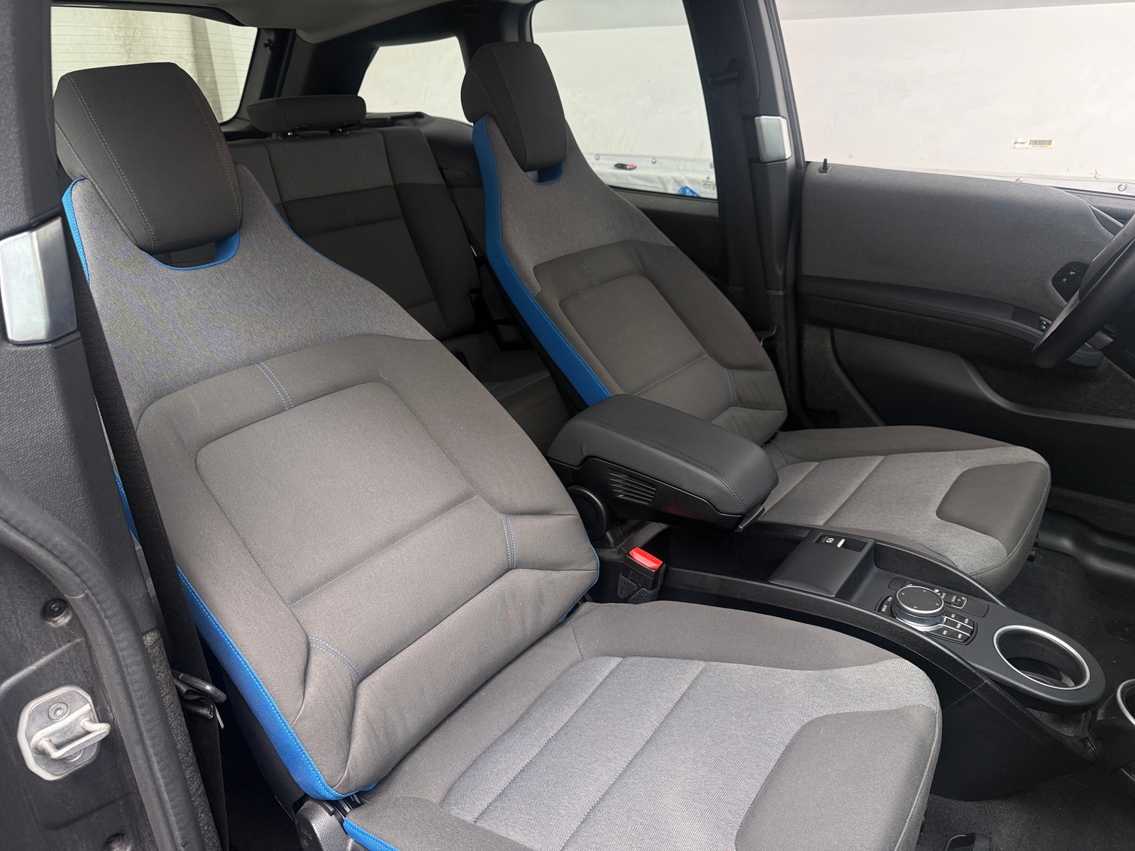 Thumbnail: 2020 BMW i3 - 2