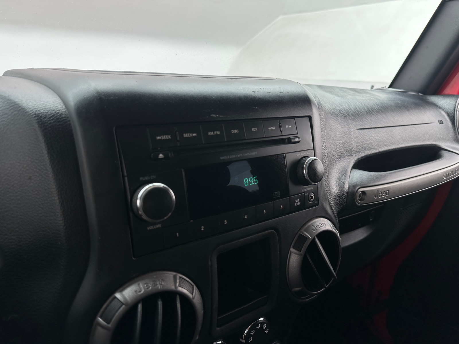 Thumbnail: 2015 Jeep Wrangler - 3