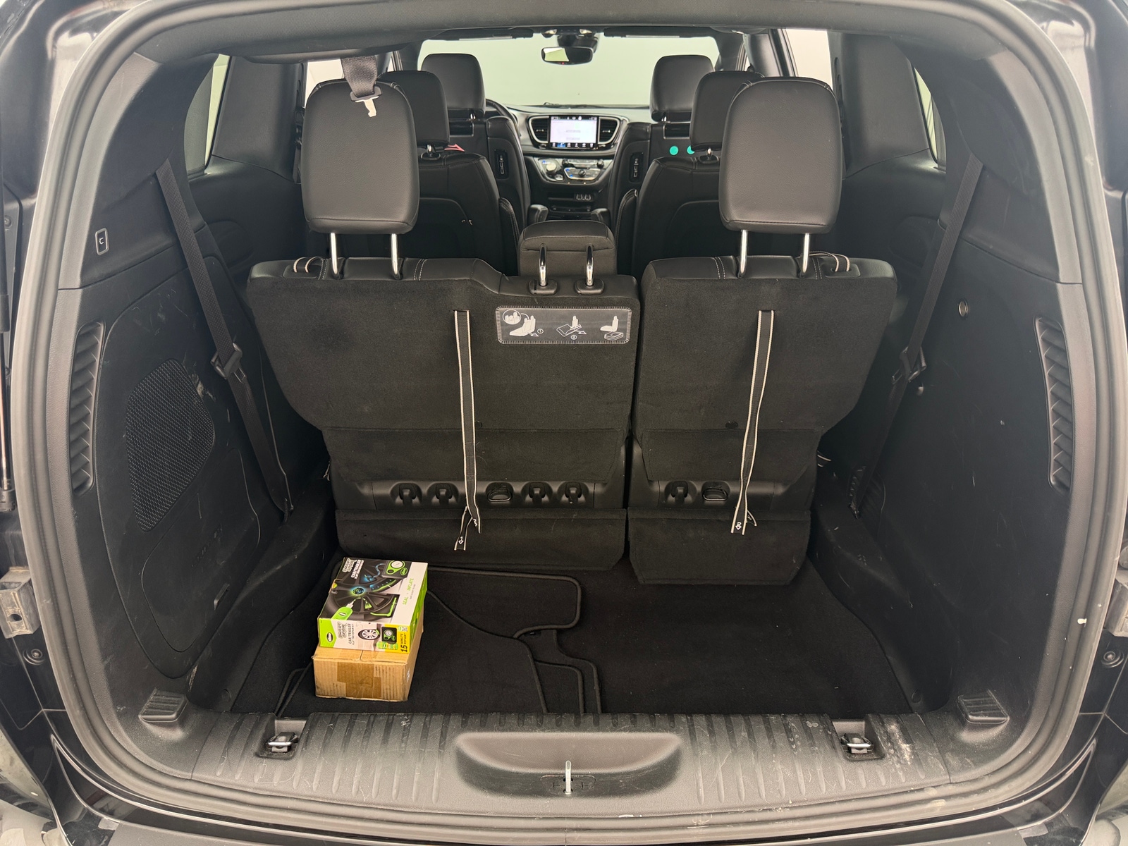 Thumbnail: 2021 Chrysler Pacifica - 6