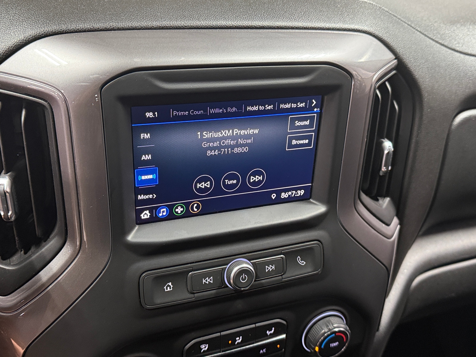 Thumbnail: 2020 Chevrolet Silverado 1500 - 4