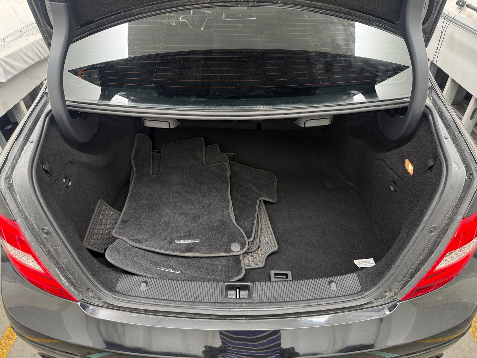 Thumbnail: 2013 Mercedes-Benz C-Class - 6