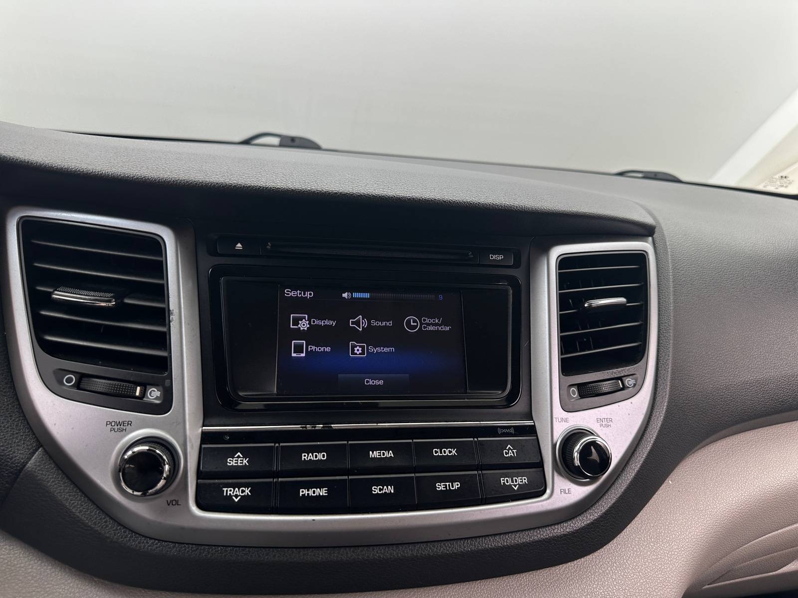 Thumbnail: 2017 Hyundai Tucson - 4